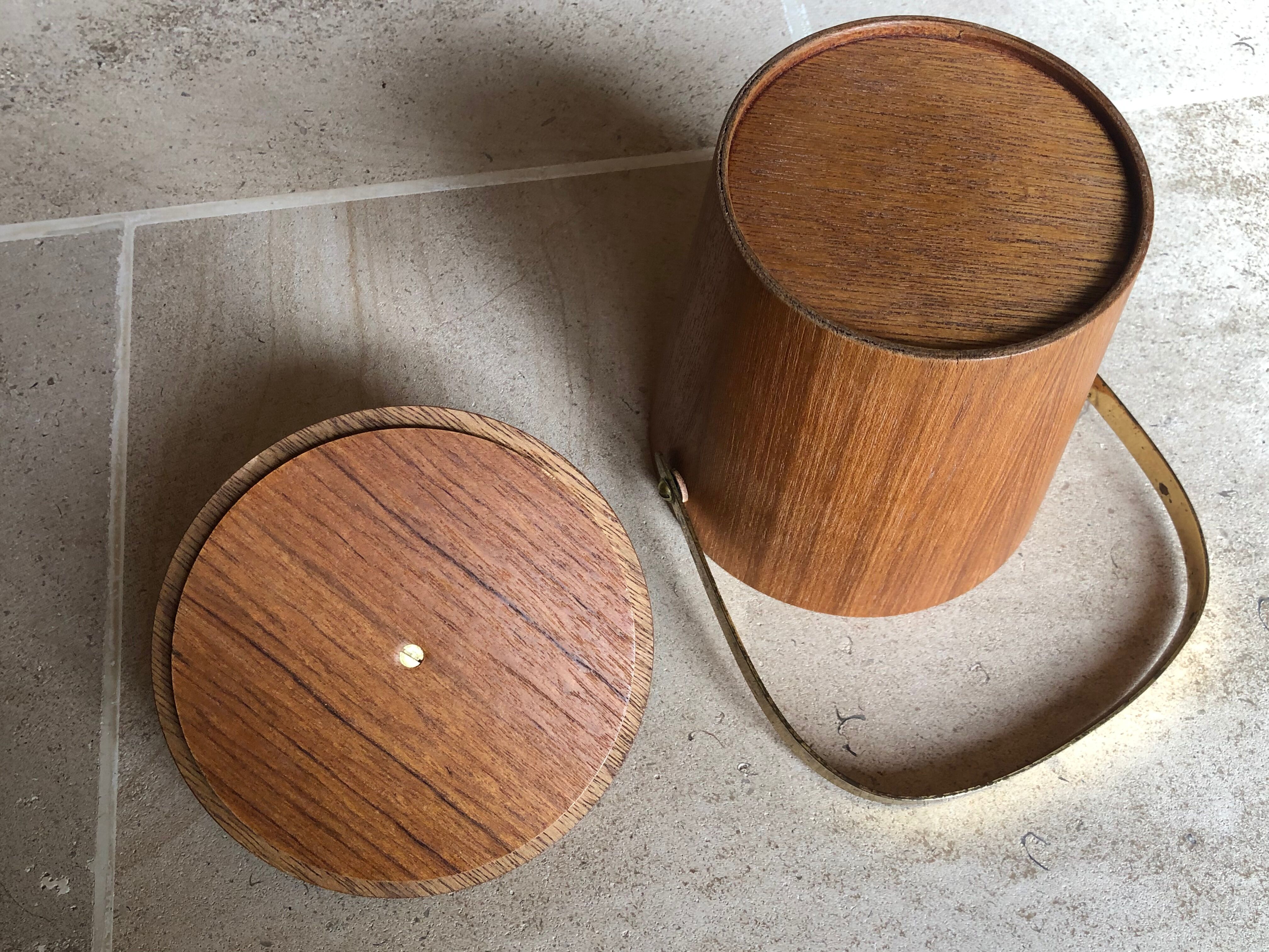 Scandinavian ice bucket in teck wood plating 1950