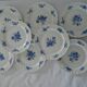 Set de 8 assiettes porcelaine de Limoges France décor fleurs bleues  diamètre 20 cm