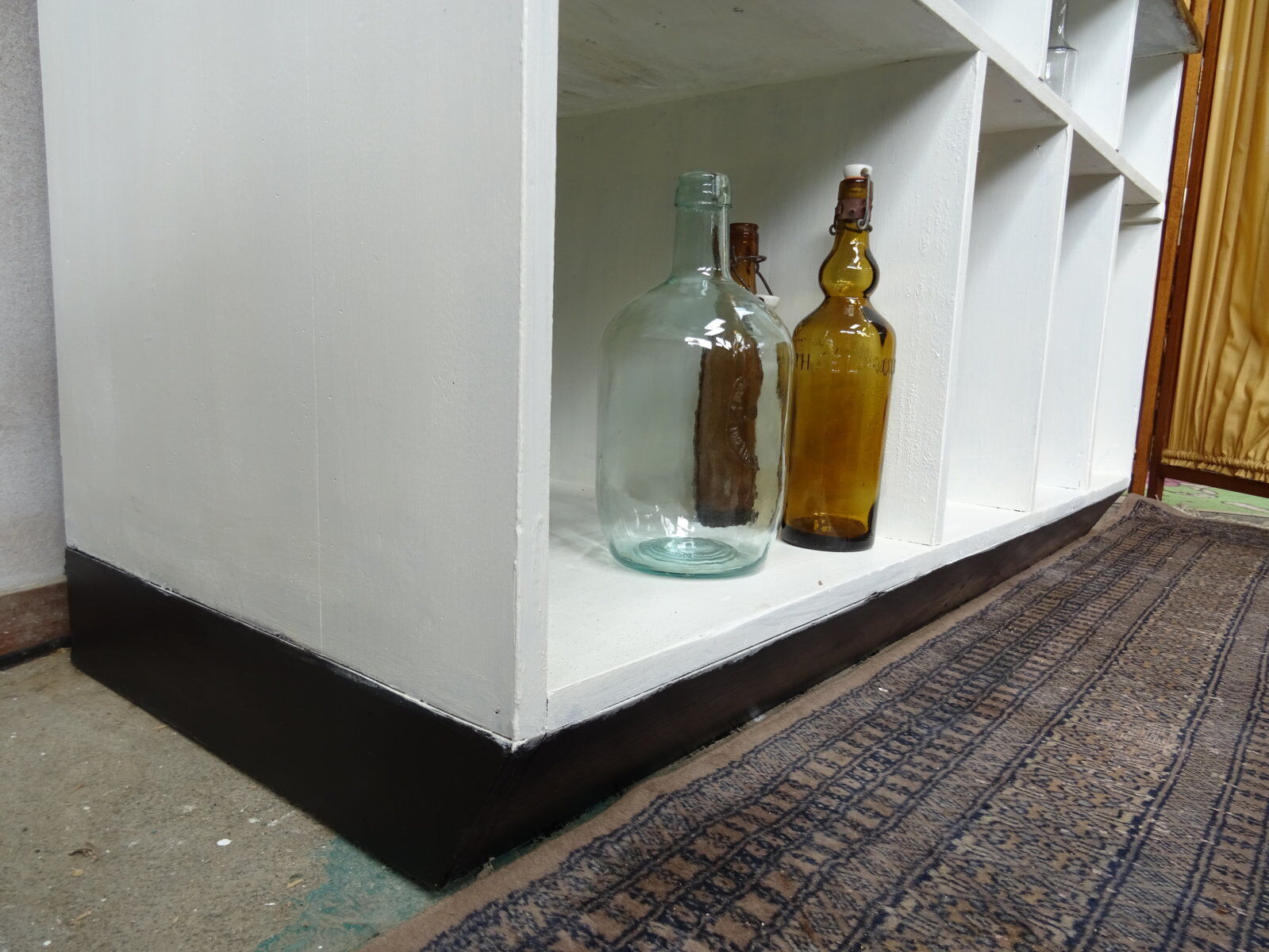 Grocery shelf counter