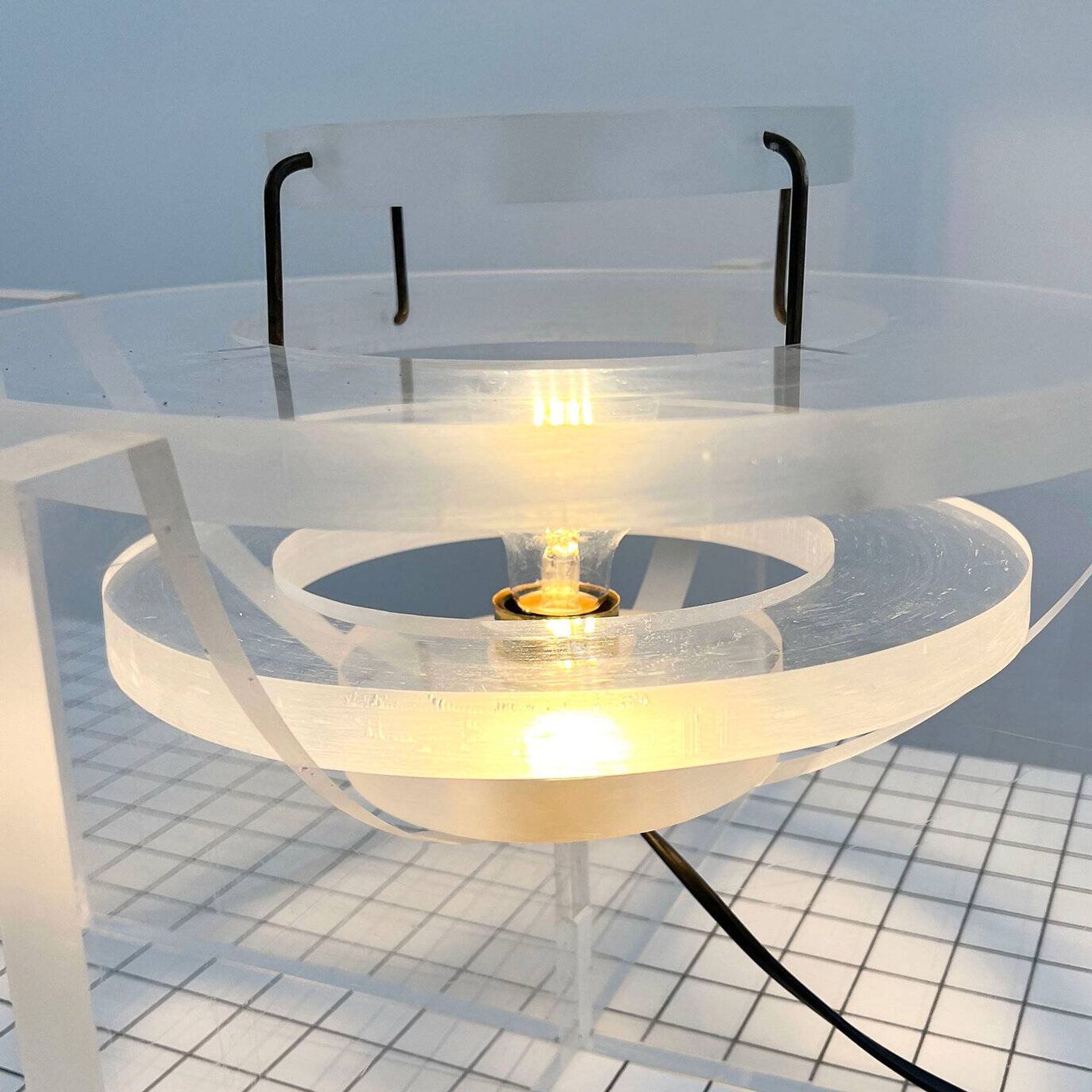 Lampe / Sculpture Italienne en Plexiglas, 1980