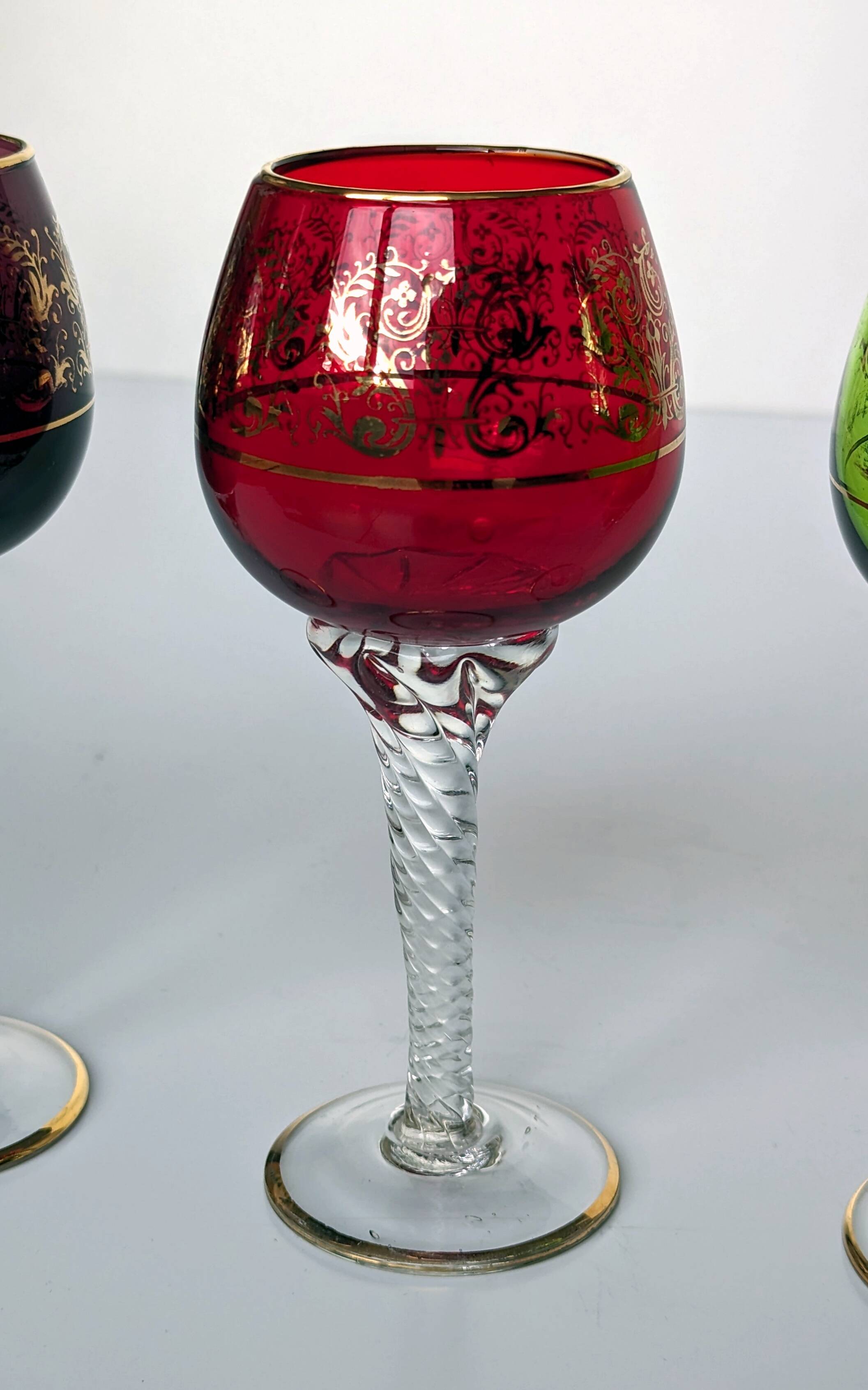 Set of 3 colored wine glasses - Ruby, red, green, gold and twisted foot