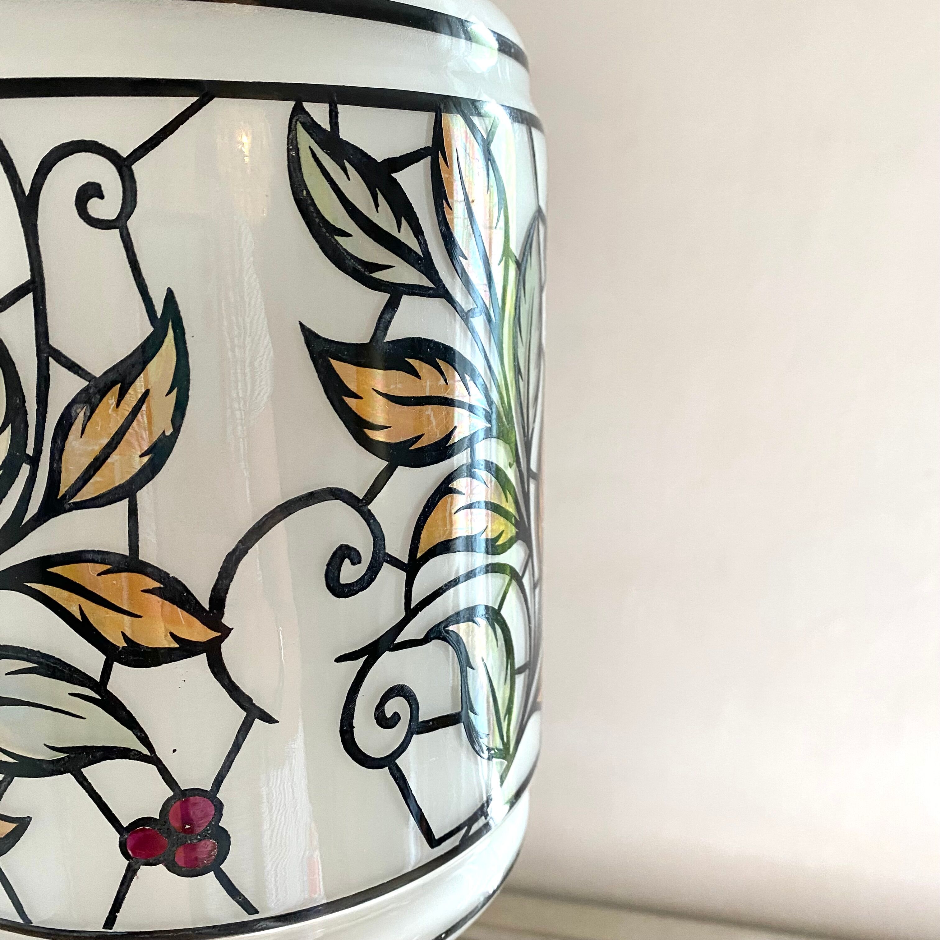 Vintage stained glass style pendant lamp