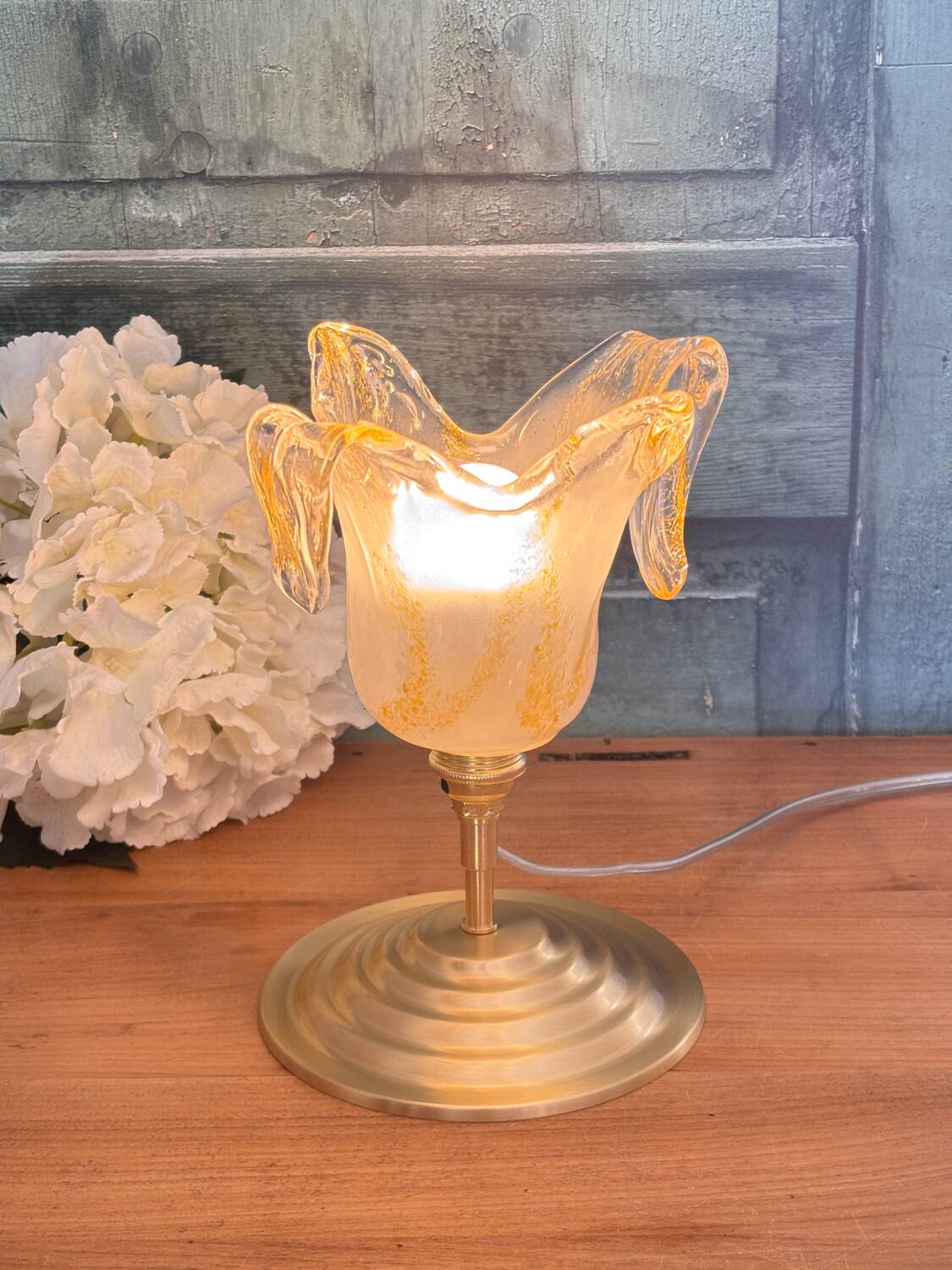 Table lamp