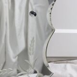 Engraved beveled mirror