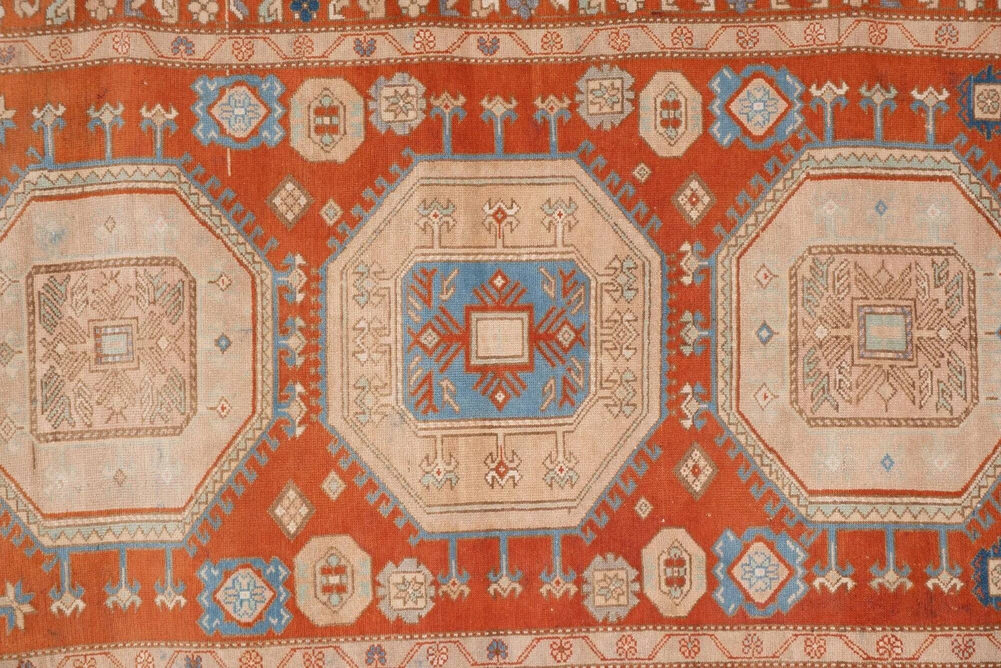 Vintage handmade Turkish rug 125x218 cm