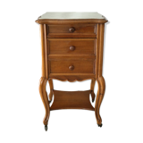 Table de chevet style Régence en noyer et marbre