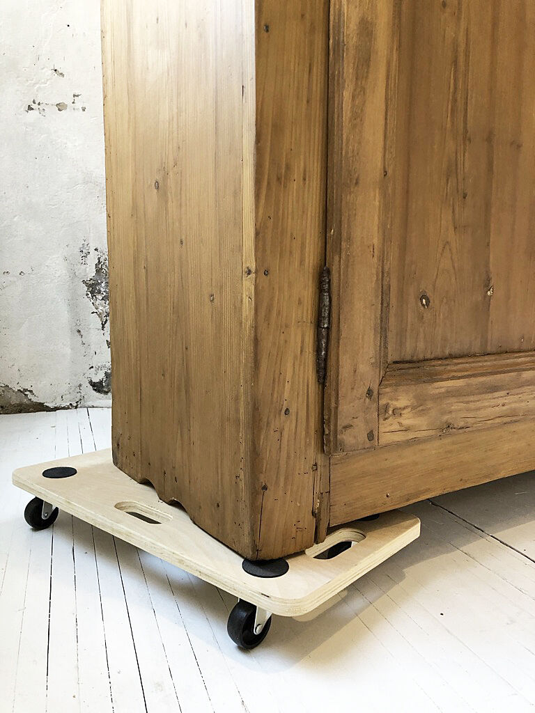 Pine good-food cabinet