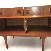 Scandinavian 60s row with spindle feet