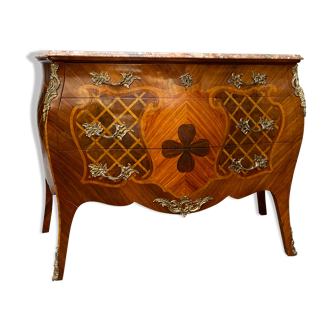 Commode estampillé en marqueterie de style Louis XV