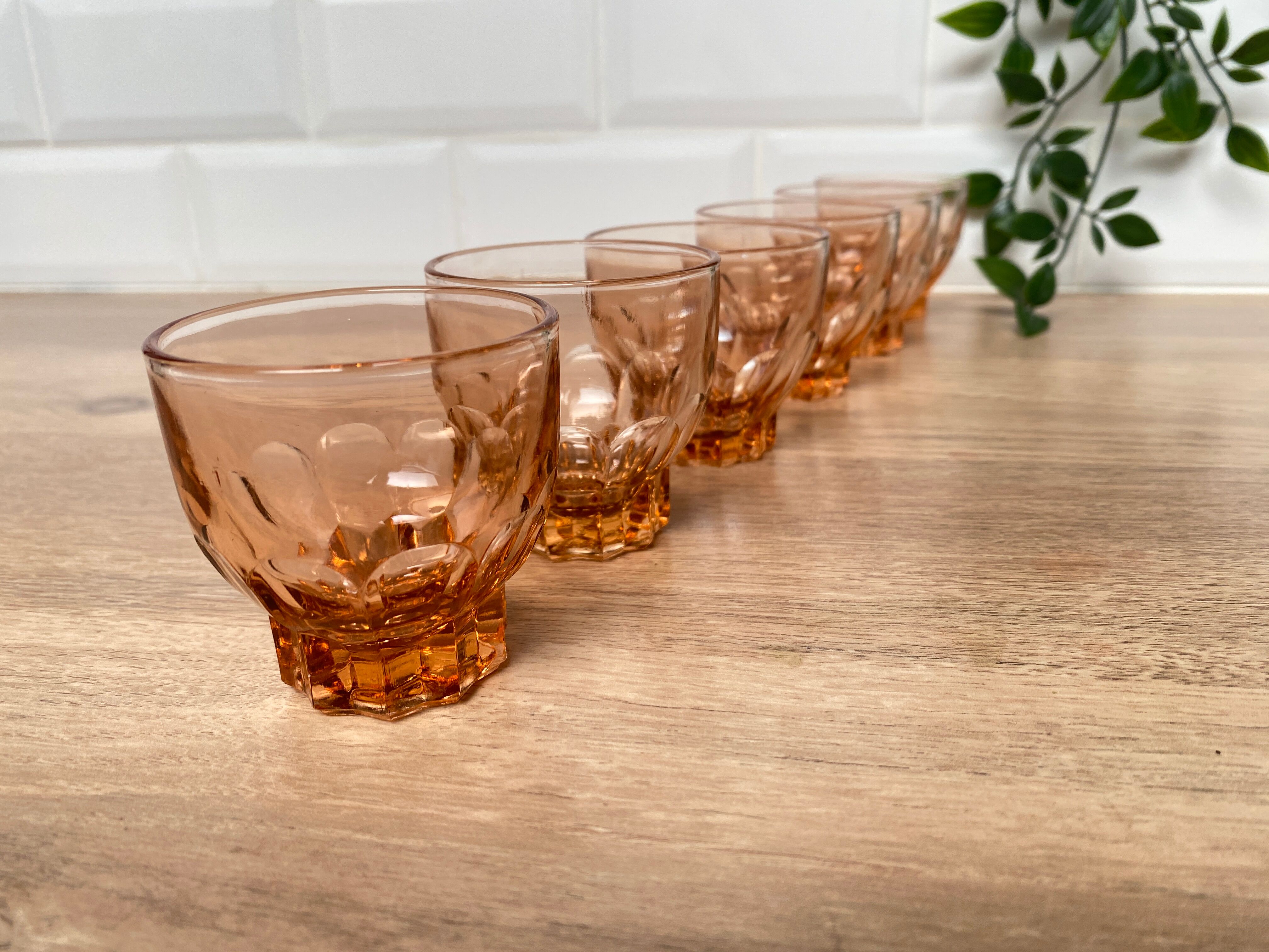 Set of 6 Luminarc pink star lenses