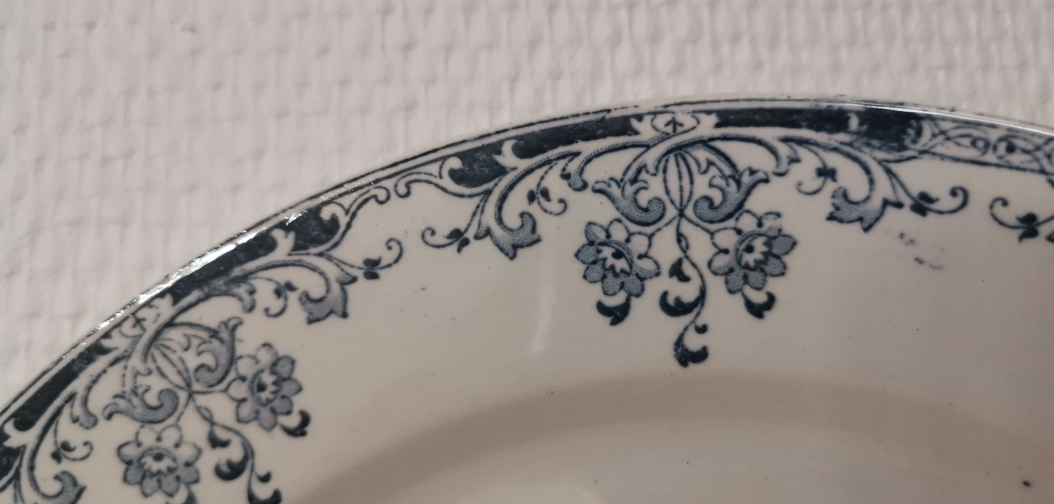 6 Flat plates in blue/green iron earth model "Mignon", H & Cie Sarreguemines