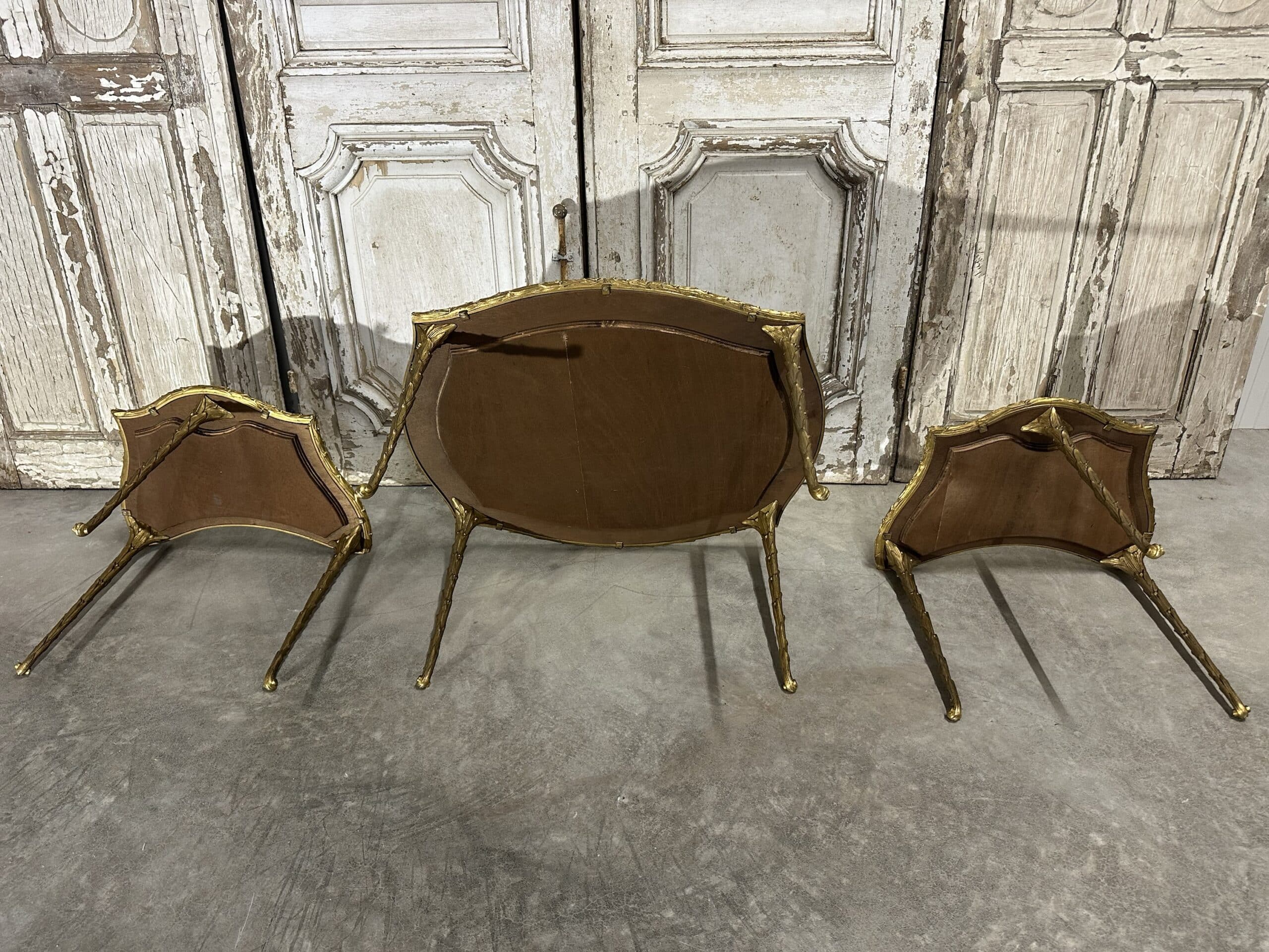Table basse tripartite en bronze circa 1950-70