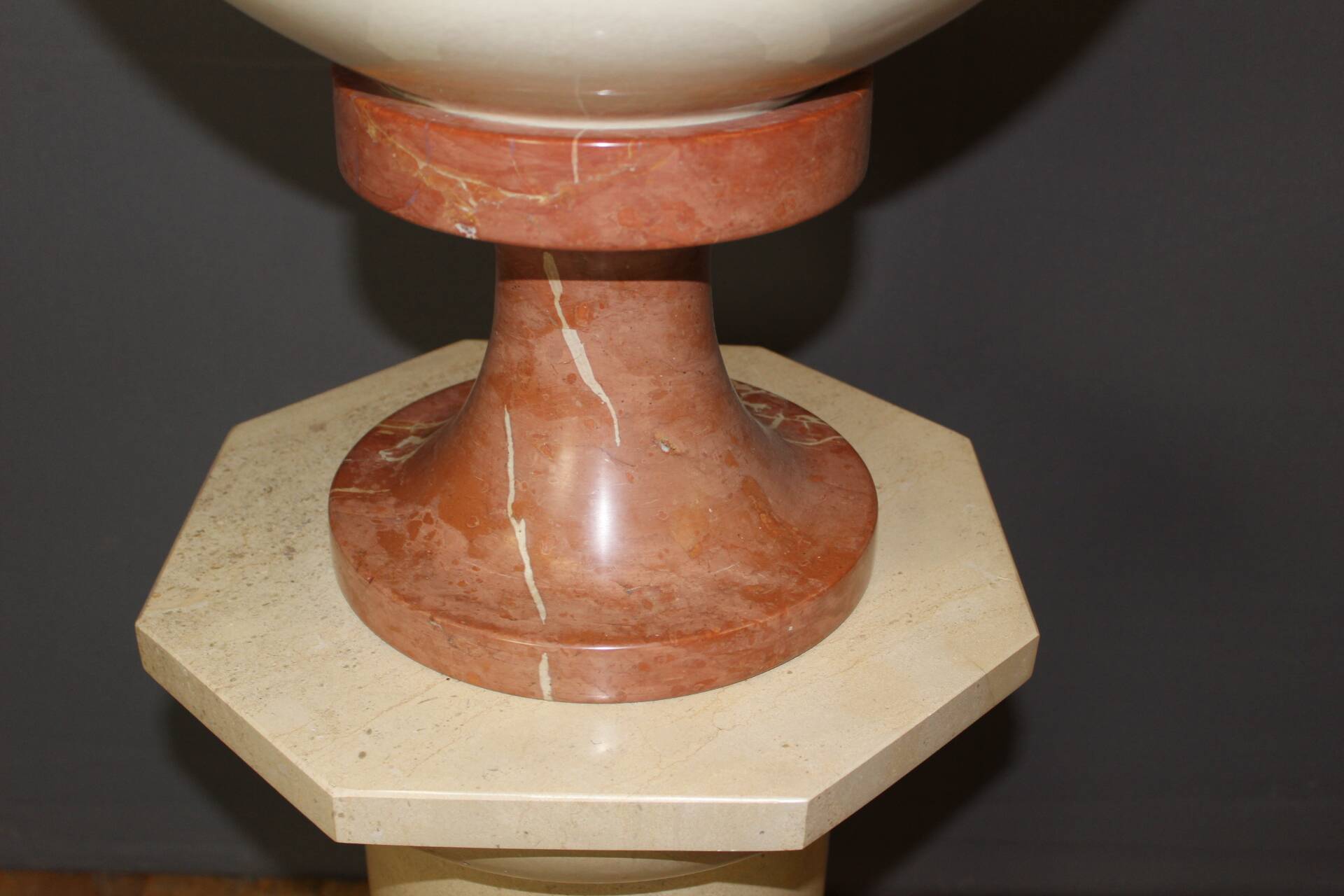 Column and its basin in marble and ceramic from around 1980.
