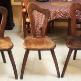 3 chaises brutalistes tripodes en bois