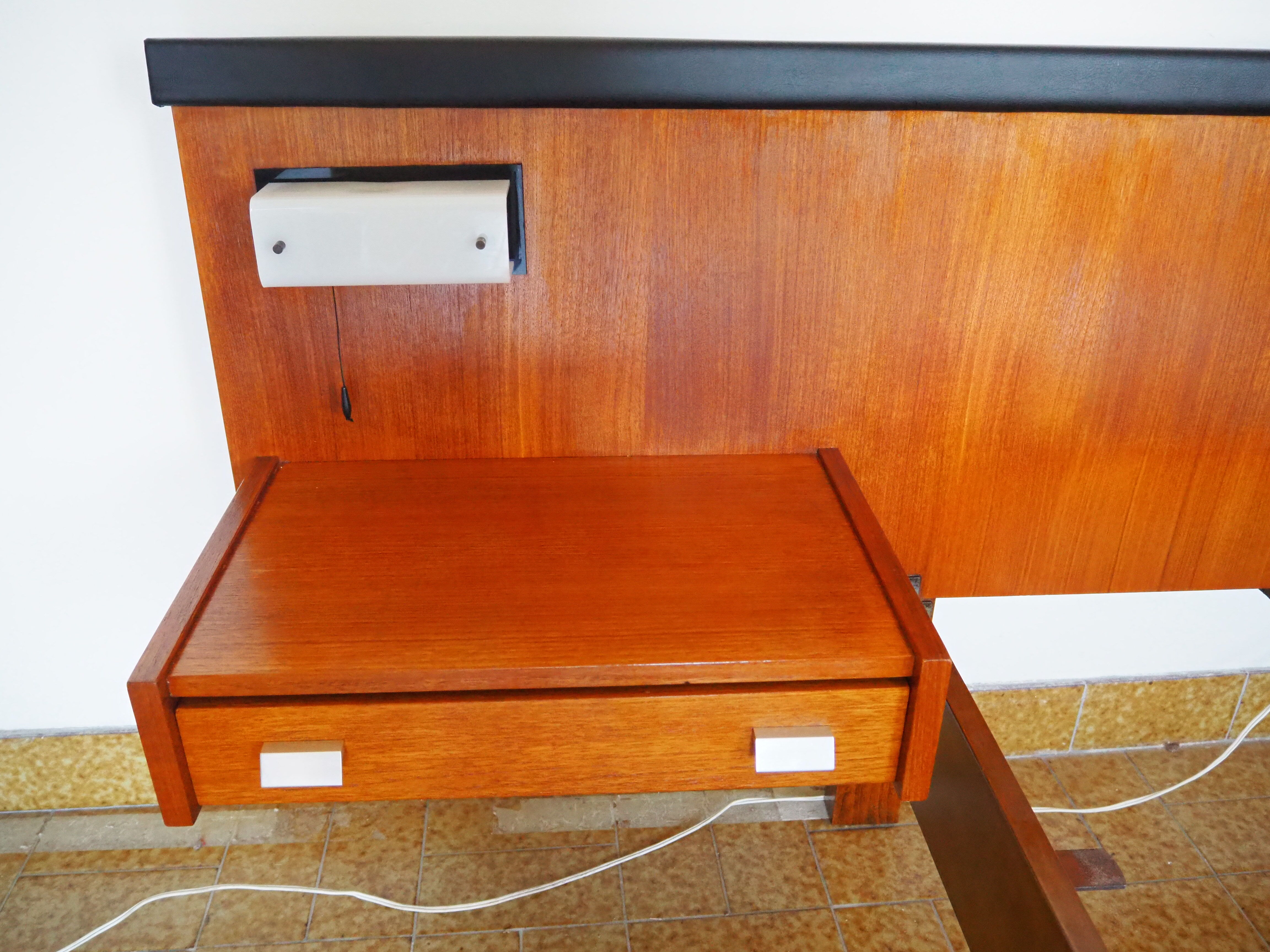Scandinavian style bed in 140 with two integrated nightstands and two night lights
