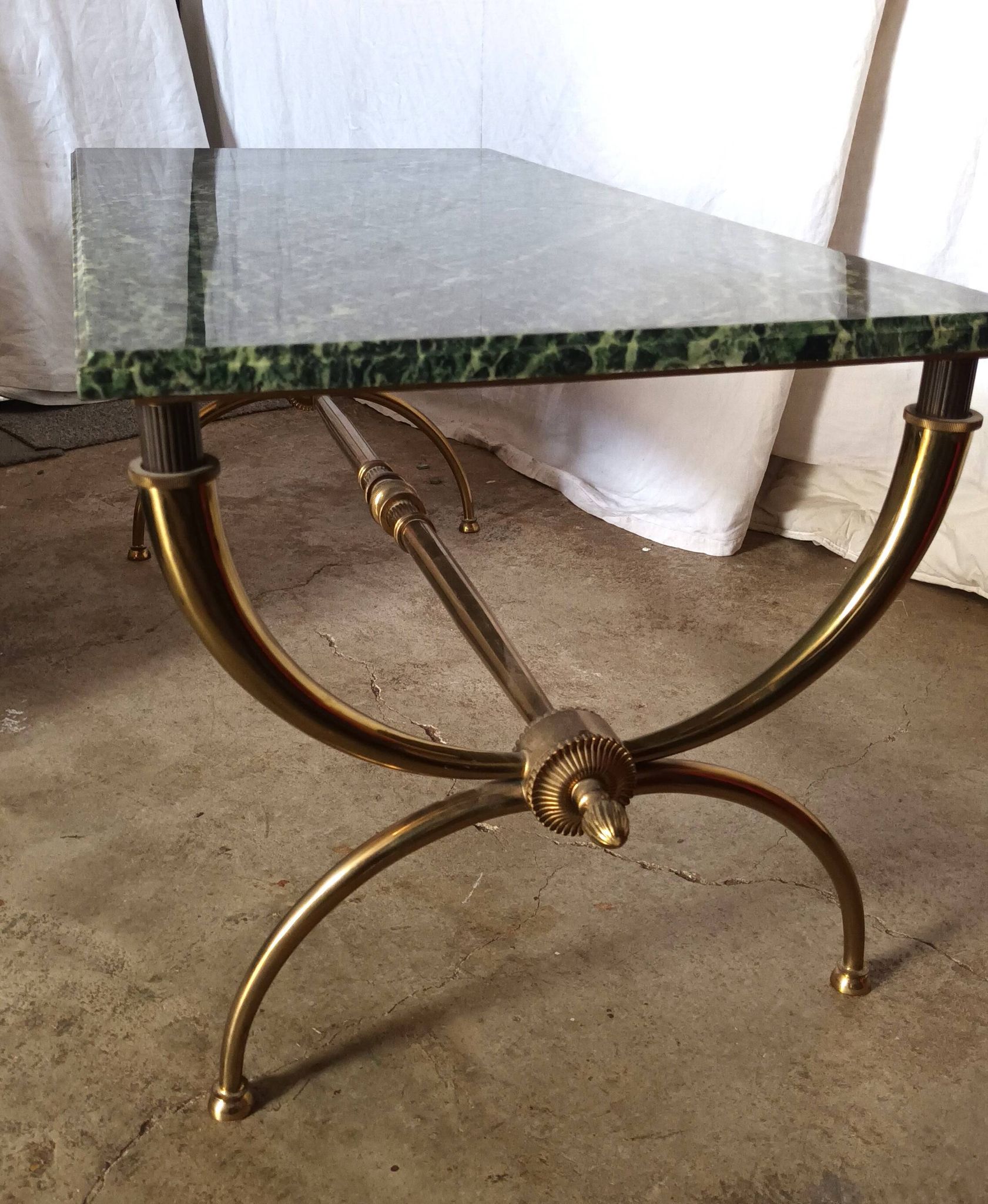Neo-classical coffee table from the 50s/60s.