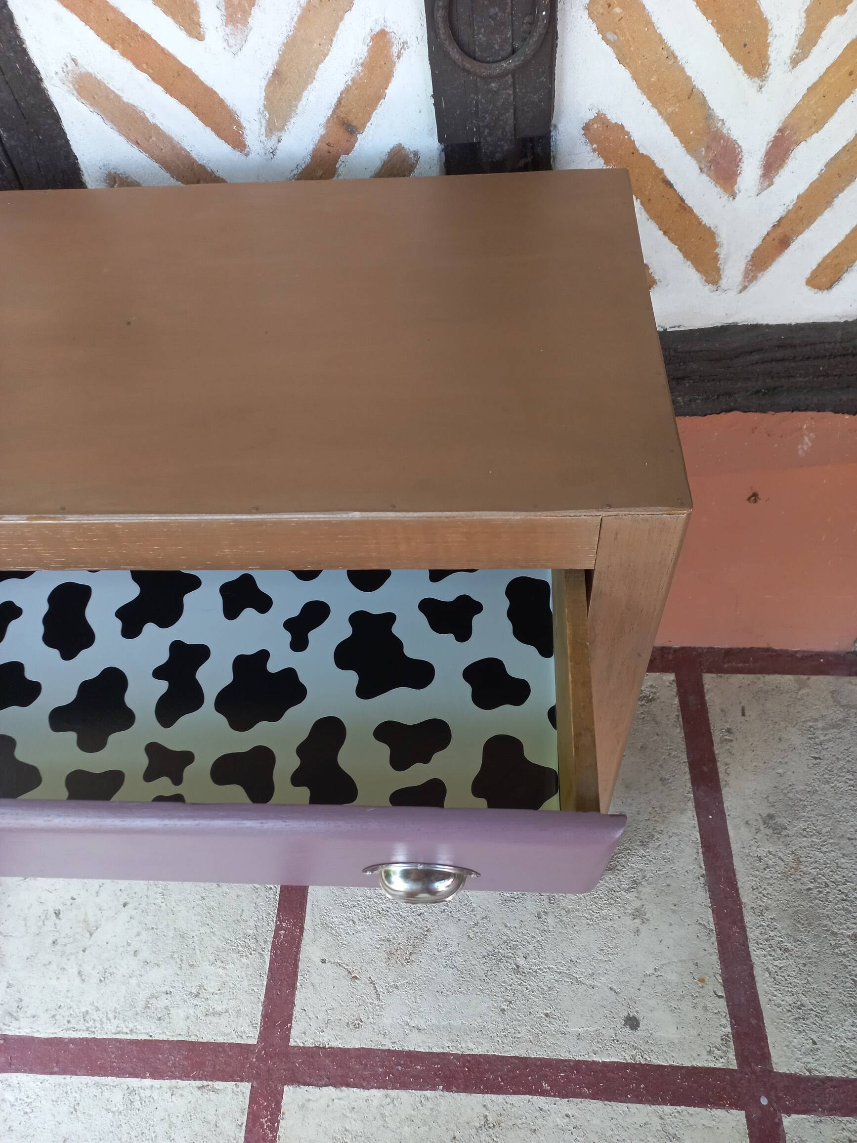 Small vintage tricolor chest of drawers