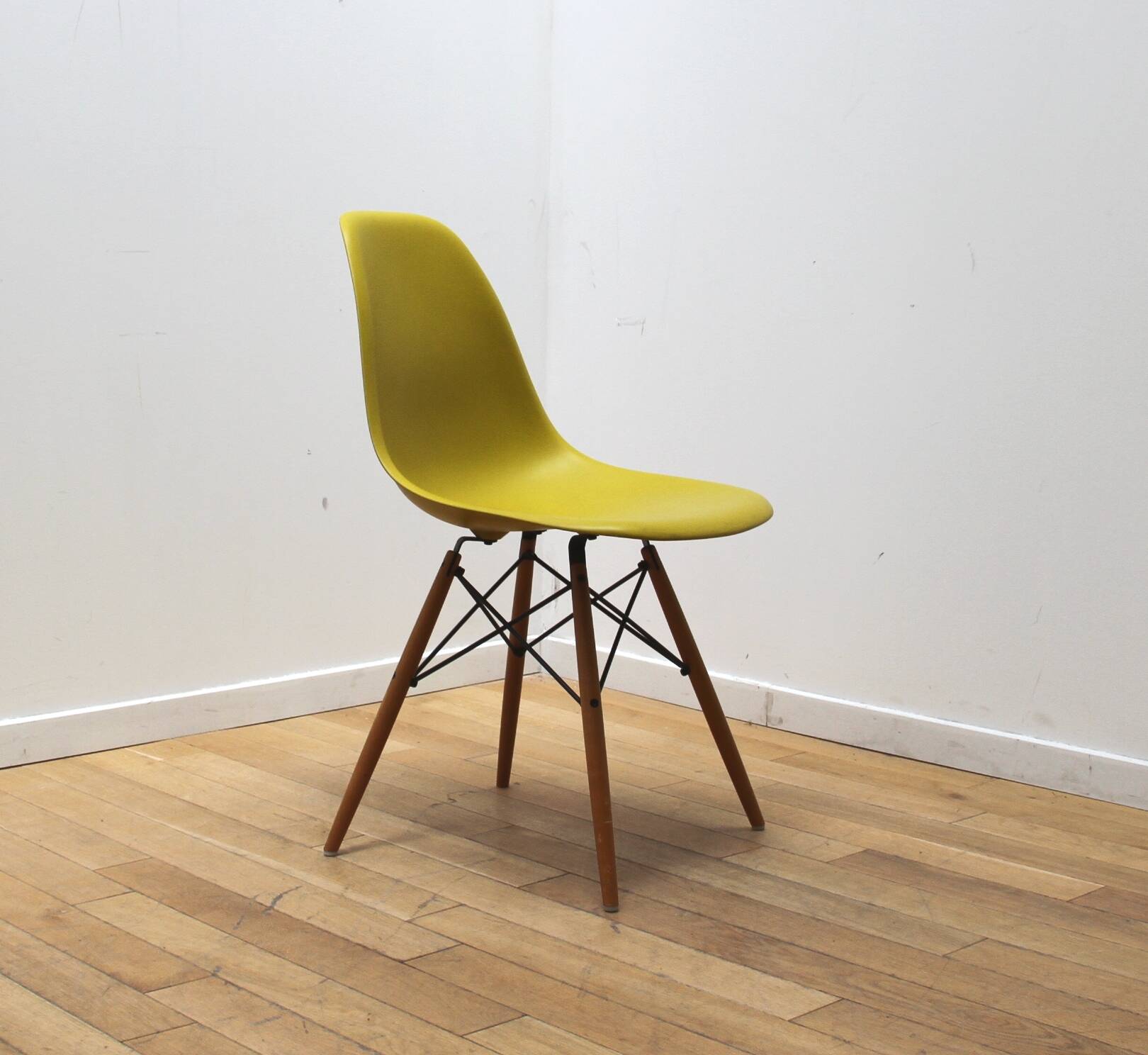 DSW chair, Charles & Ray Eames, Vitra