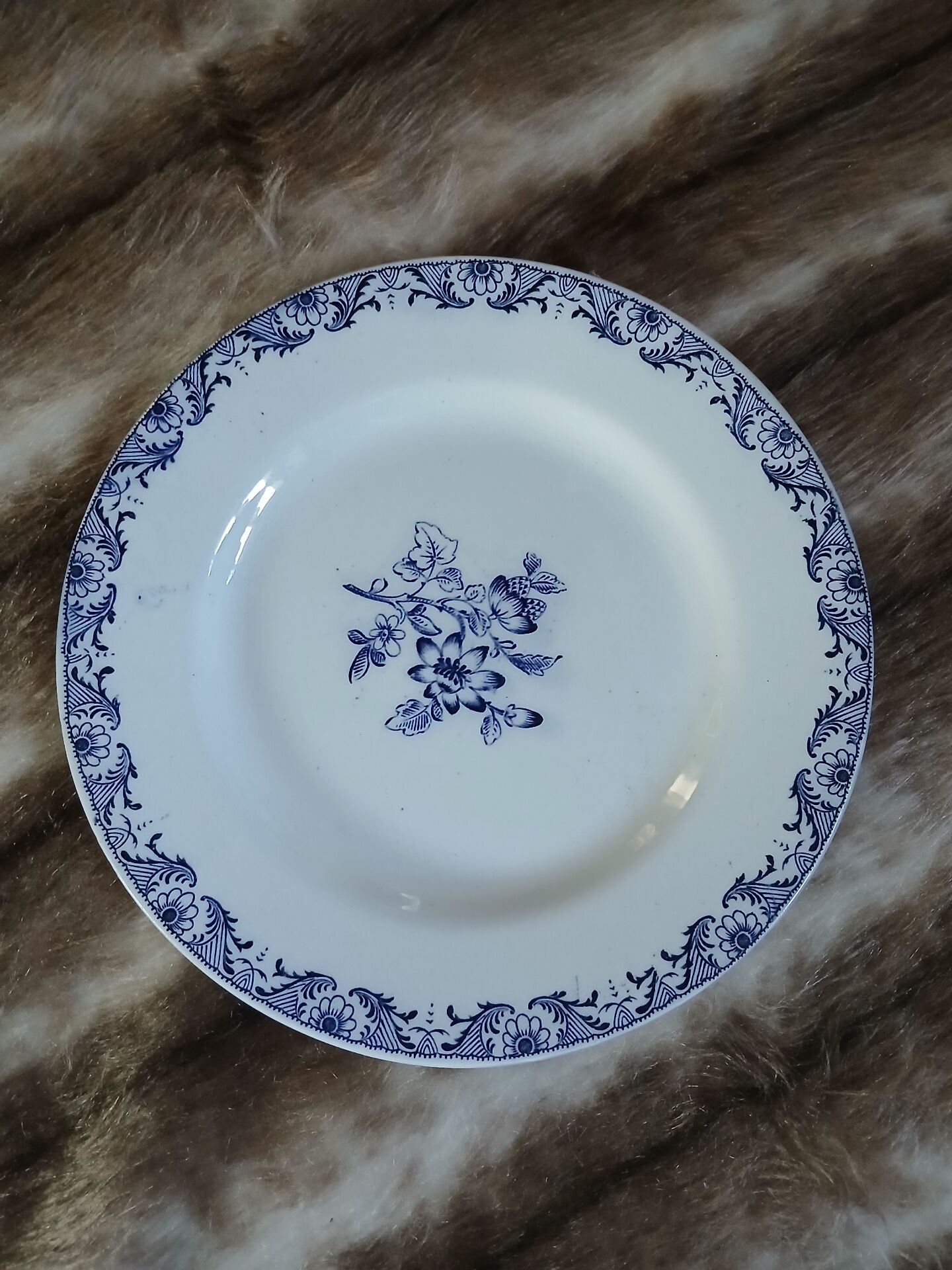 20 mismatched antique flat plates in ironstone