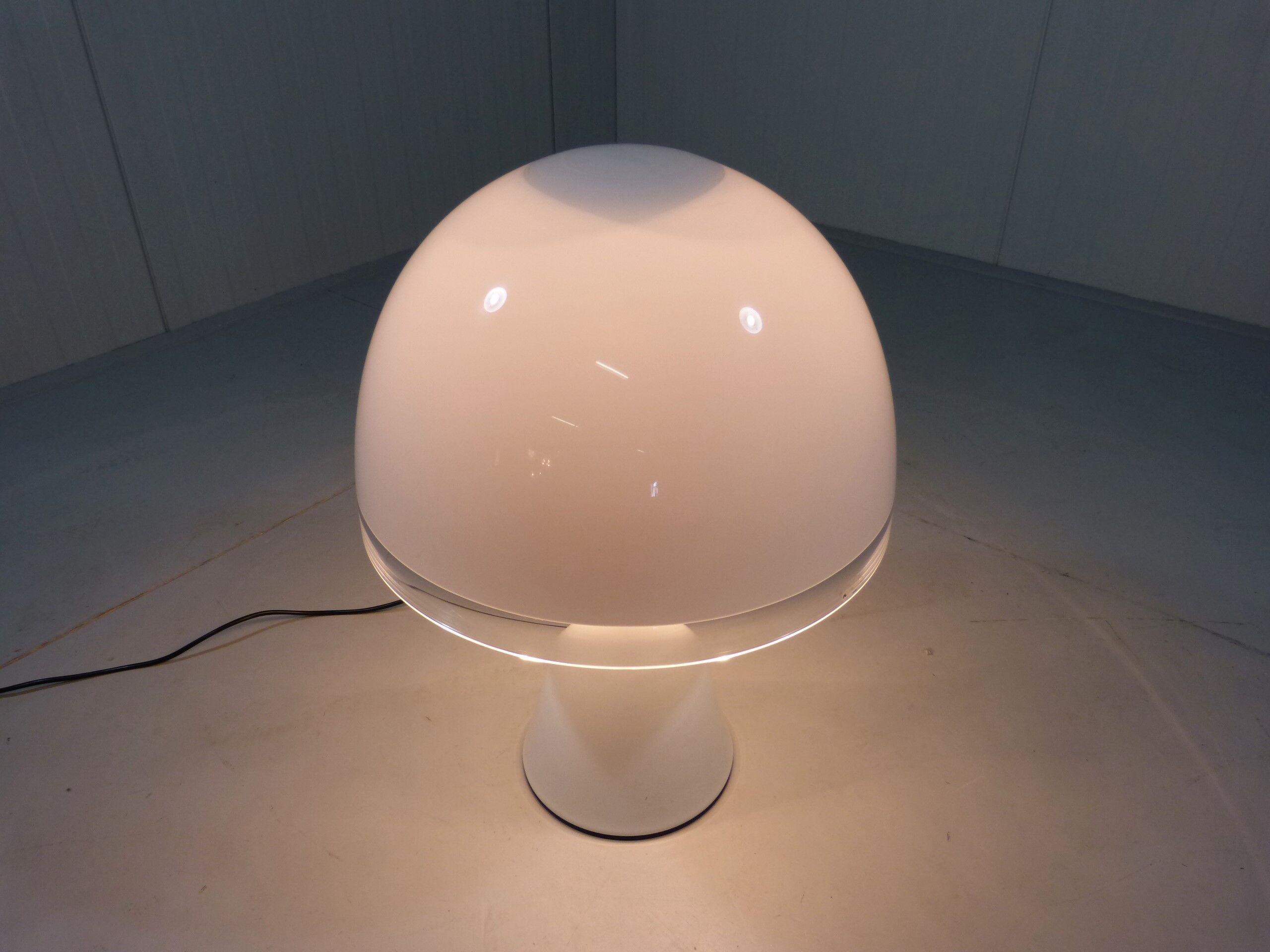 Baobab table lamp by iGuzzini XXL Model 4044 1978-1982