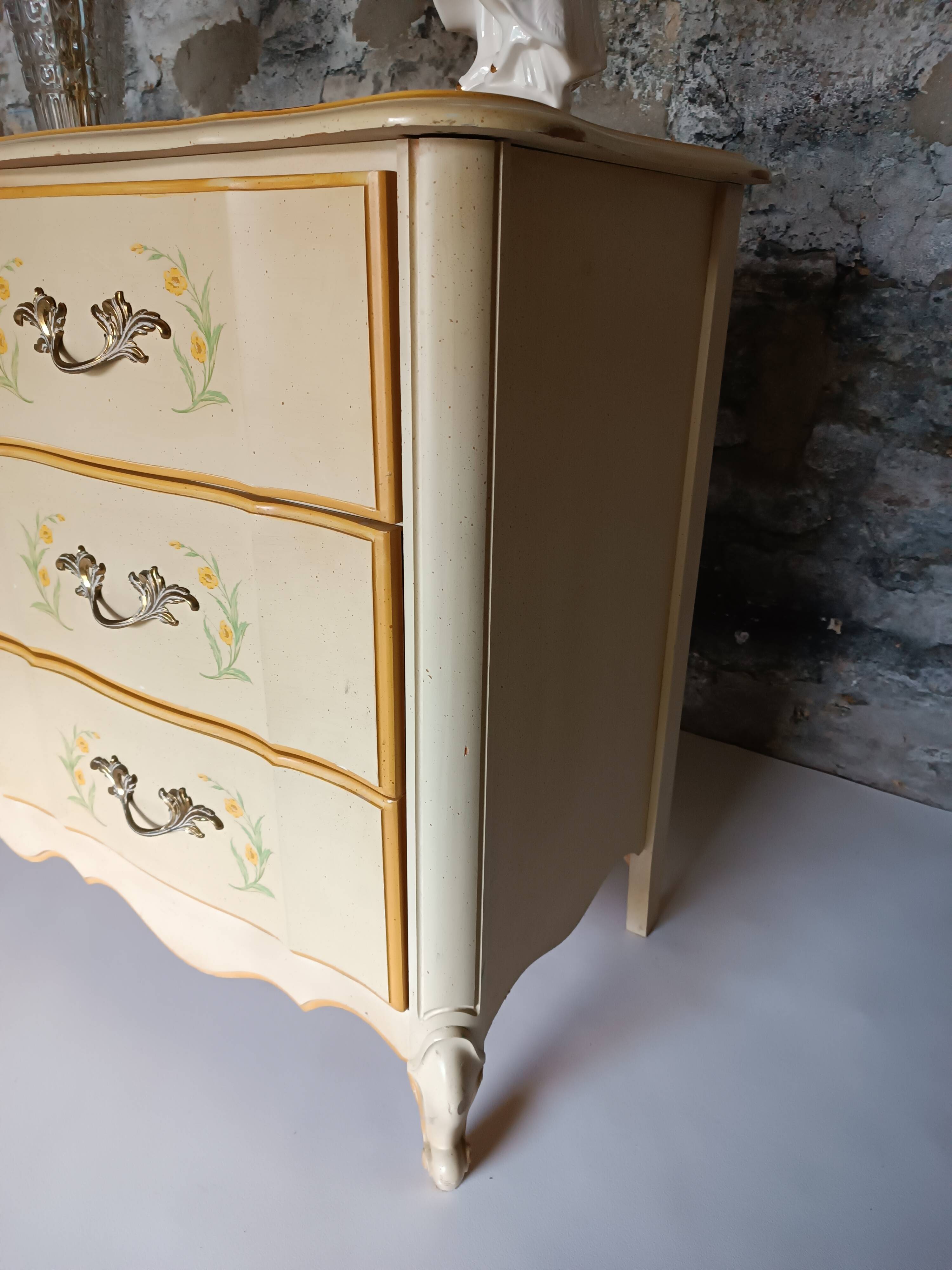 Commode double jaune pale