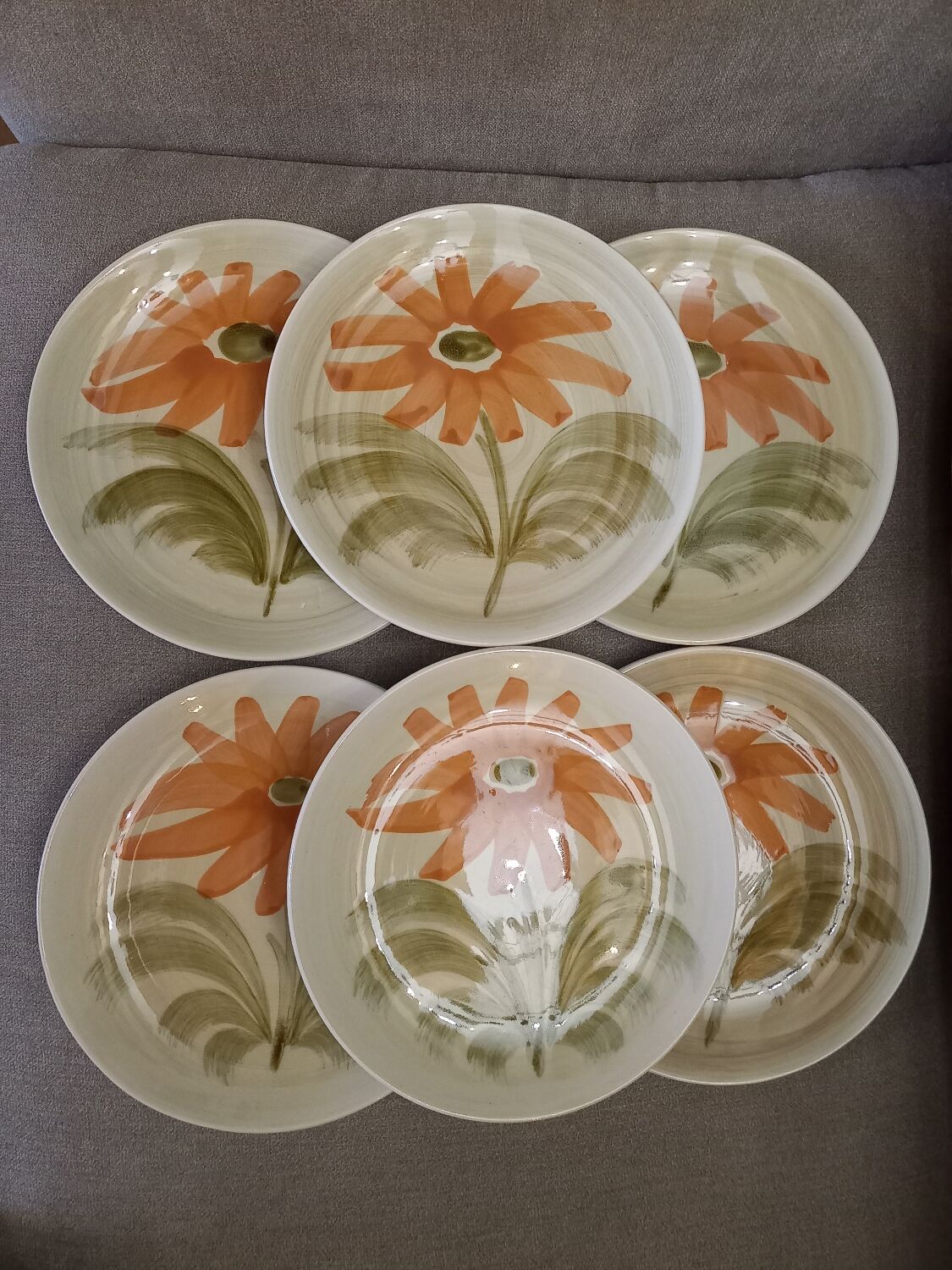 6 flat plates Saint Amand model Isis vintage 1960s 1970s