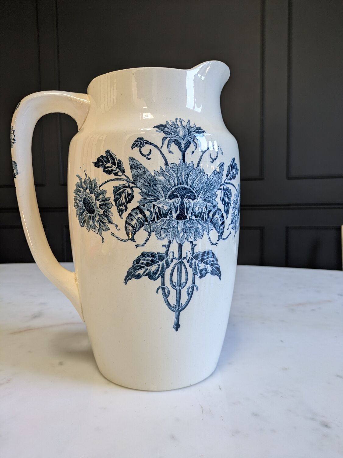 Pichet Longchamp 19th century