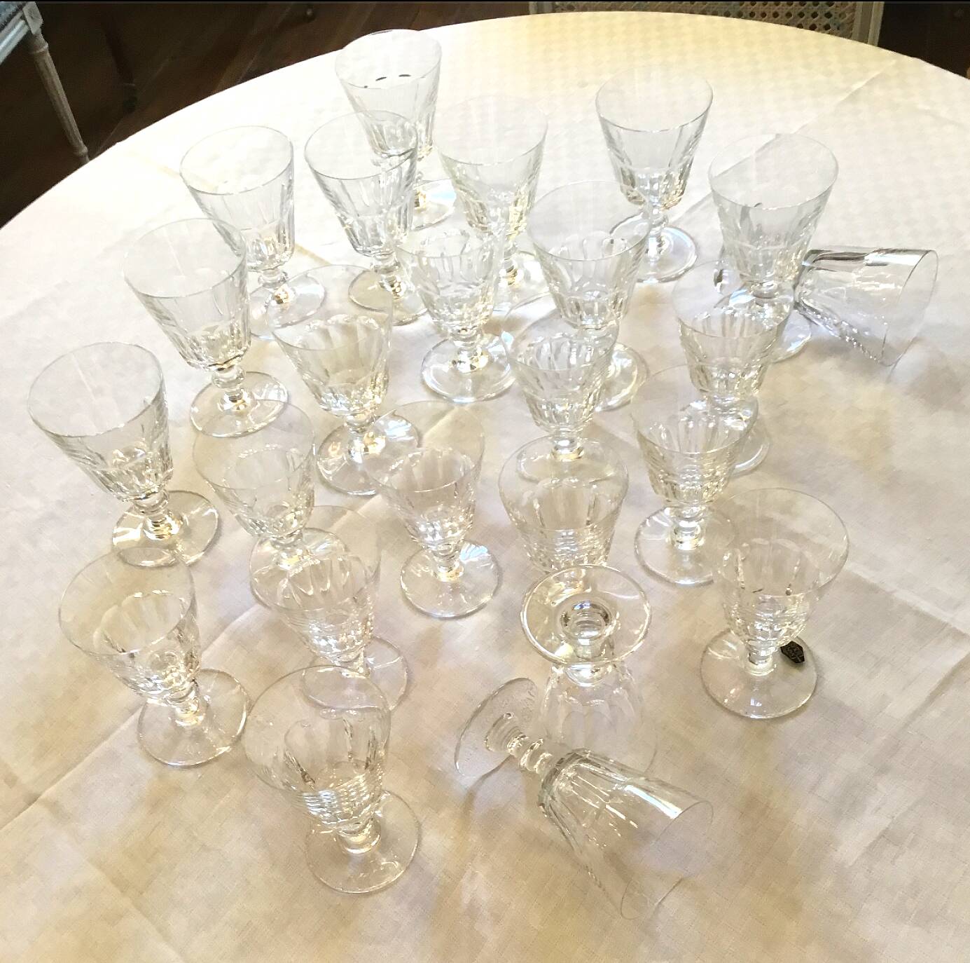 Saint Louis 24-piece cut crystal glassware service