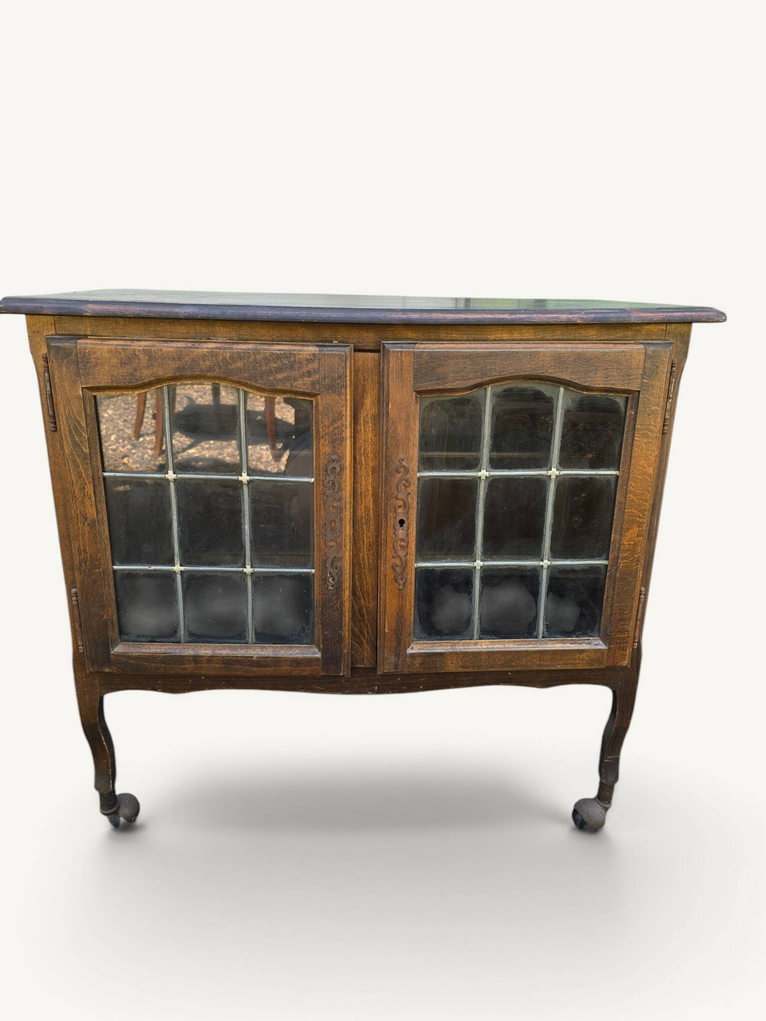 Buffet vitré Art nouveau en chêne et verre plombé