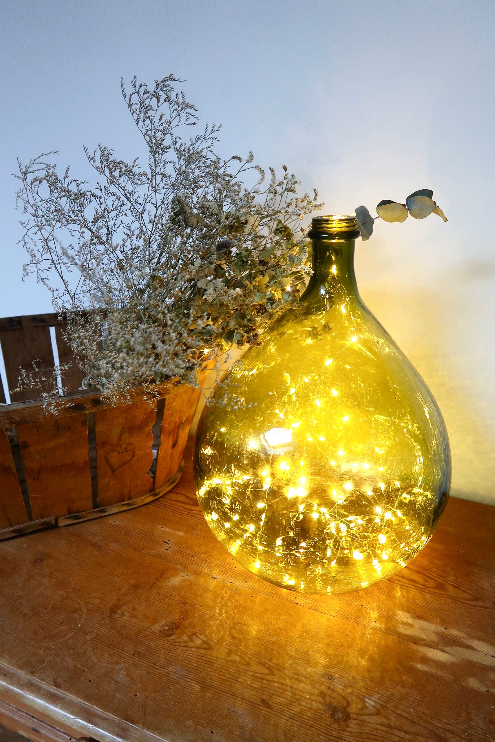 15-litre green demijohn