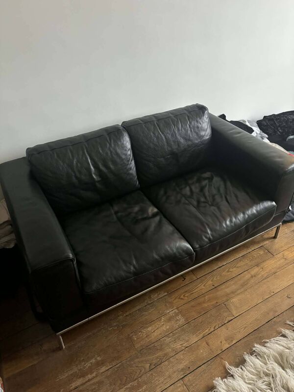 Canapé vintage en cuir noir 2 places - Style Corbusier