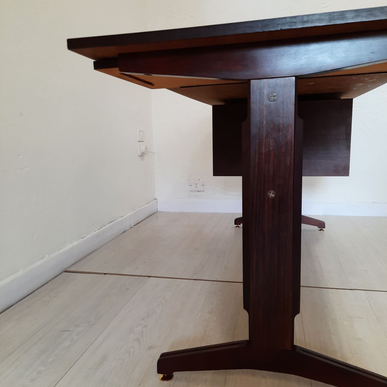 Center desk - vintage - AV contemporary furnishings