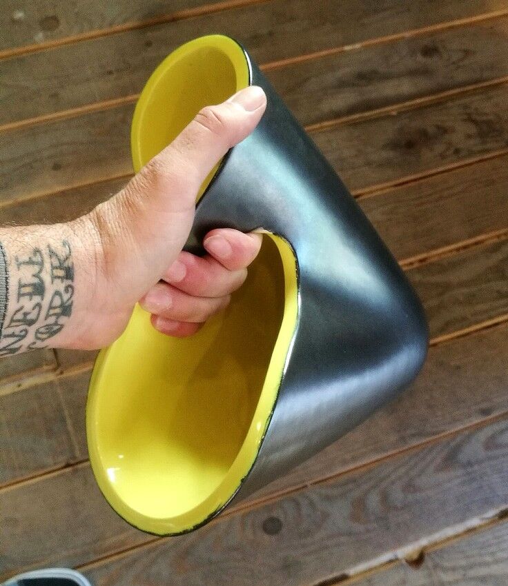 Elchinger ceramic corolla vase