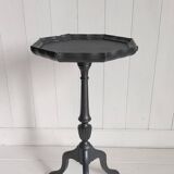 Pedestal table