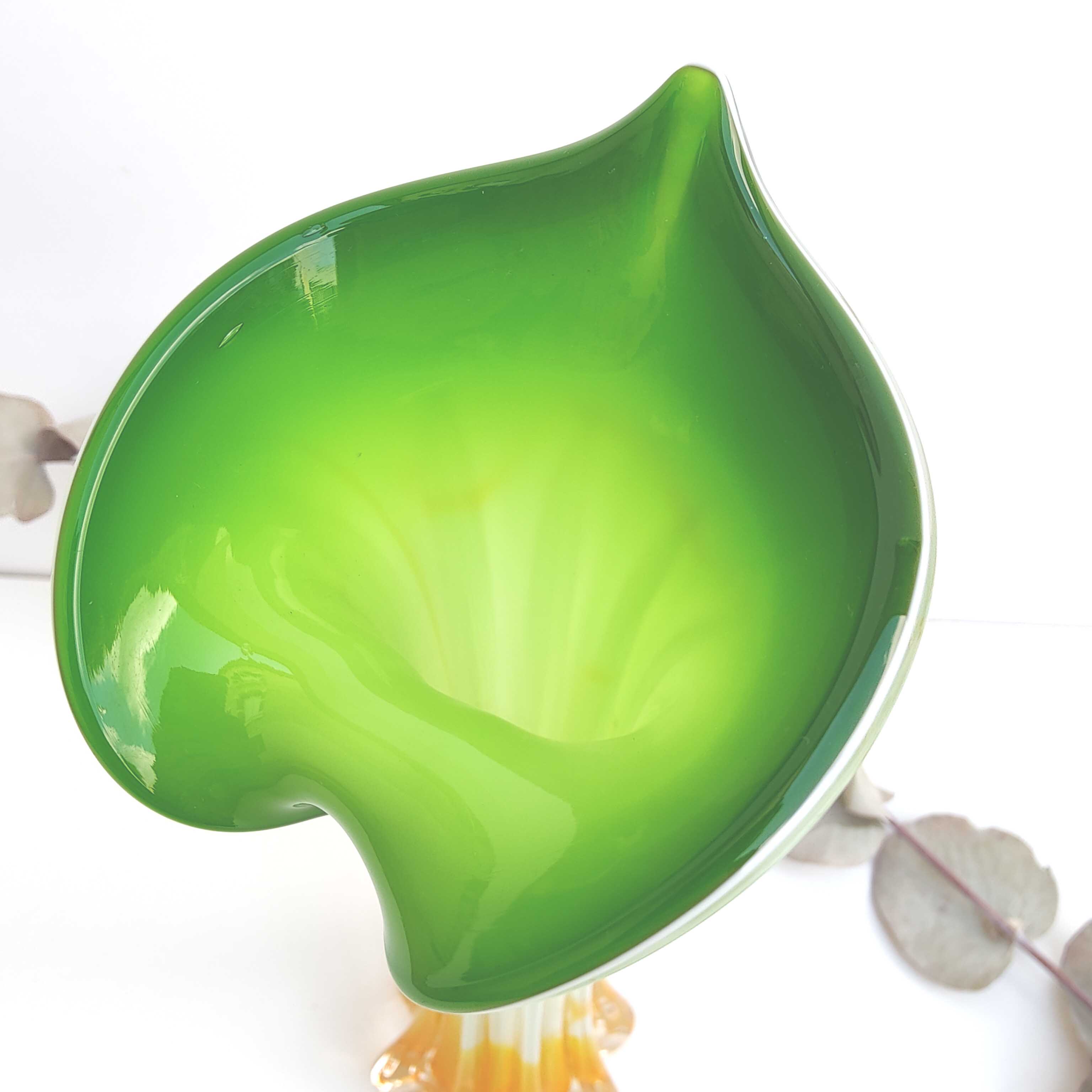 Soliflore vase in blown glass shape green and orange flower