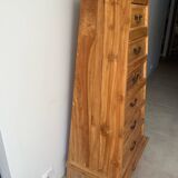 Pyramidal chest of drawers