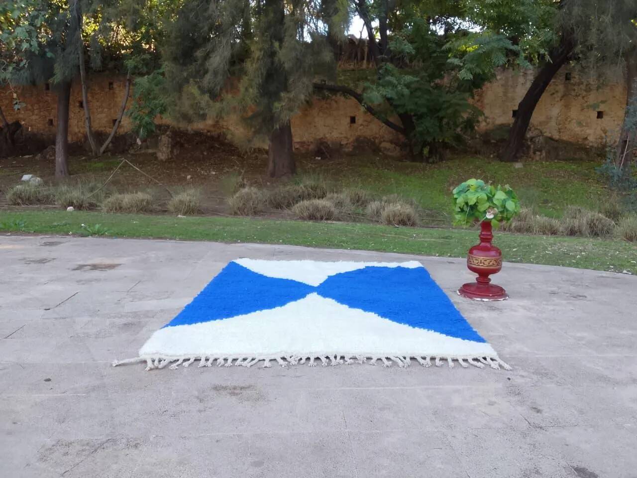 Handmade artisanal Berber rug 2.5x1.5 m