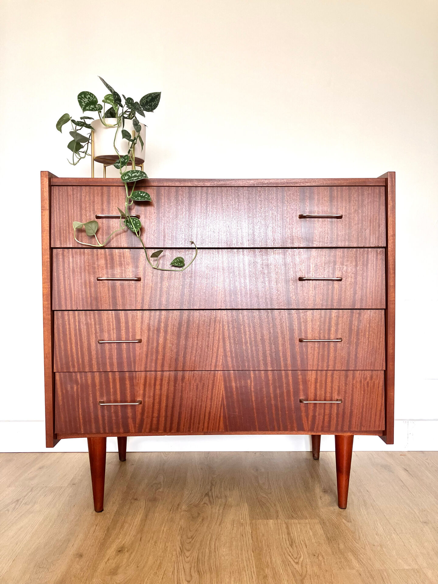 Scandinavian commode with pencil legs