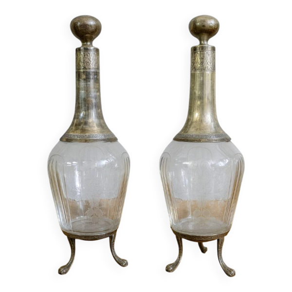 Paire de carafes anciennes en cristal et argent massif