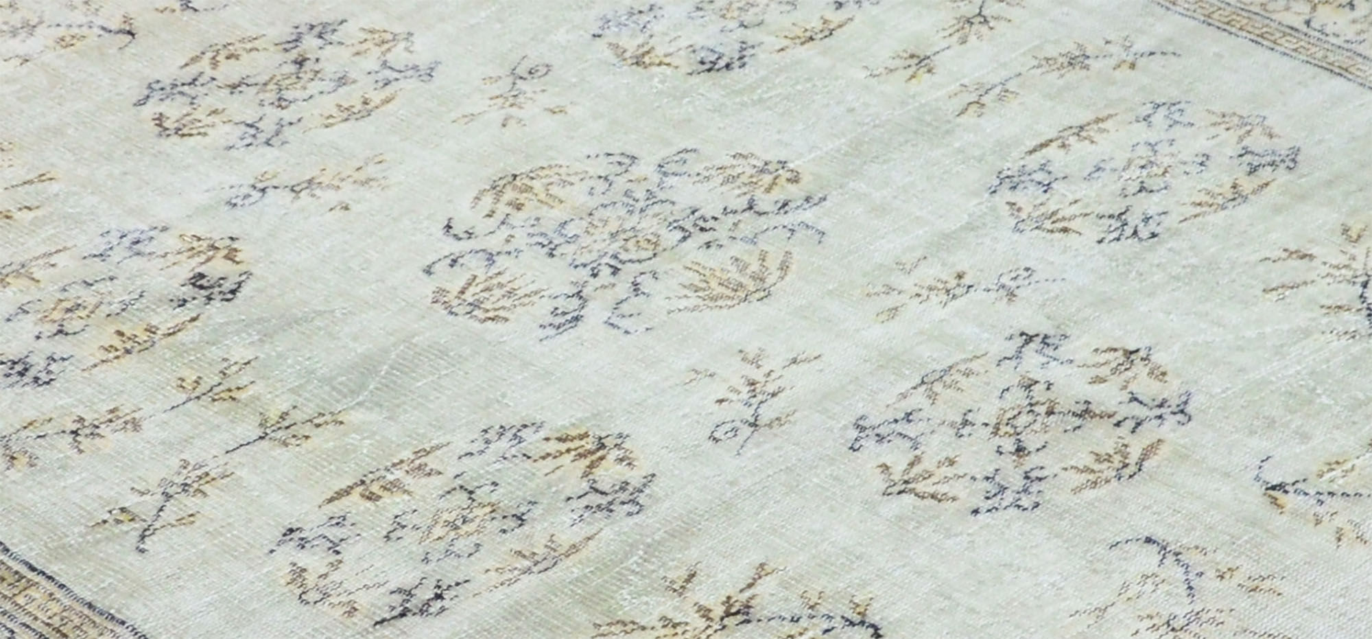 Anatolian handmade vintage rug 302 cm x 199 cm