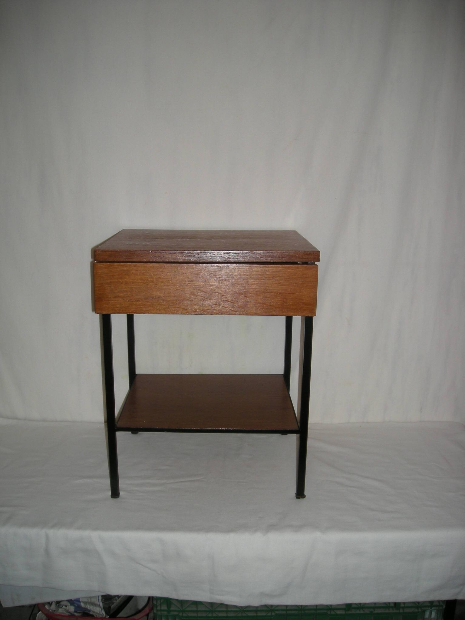 Table de chevet, années 50