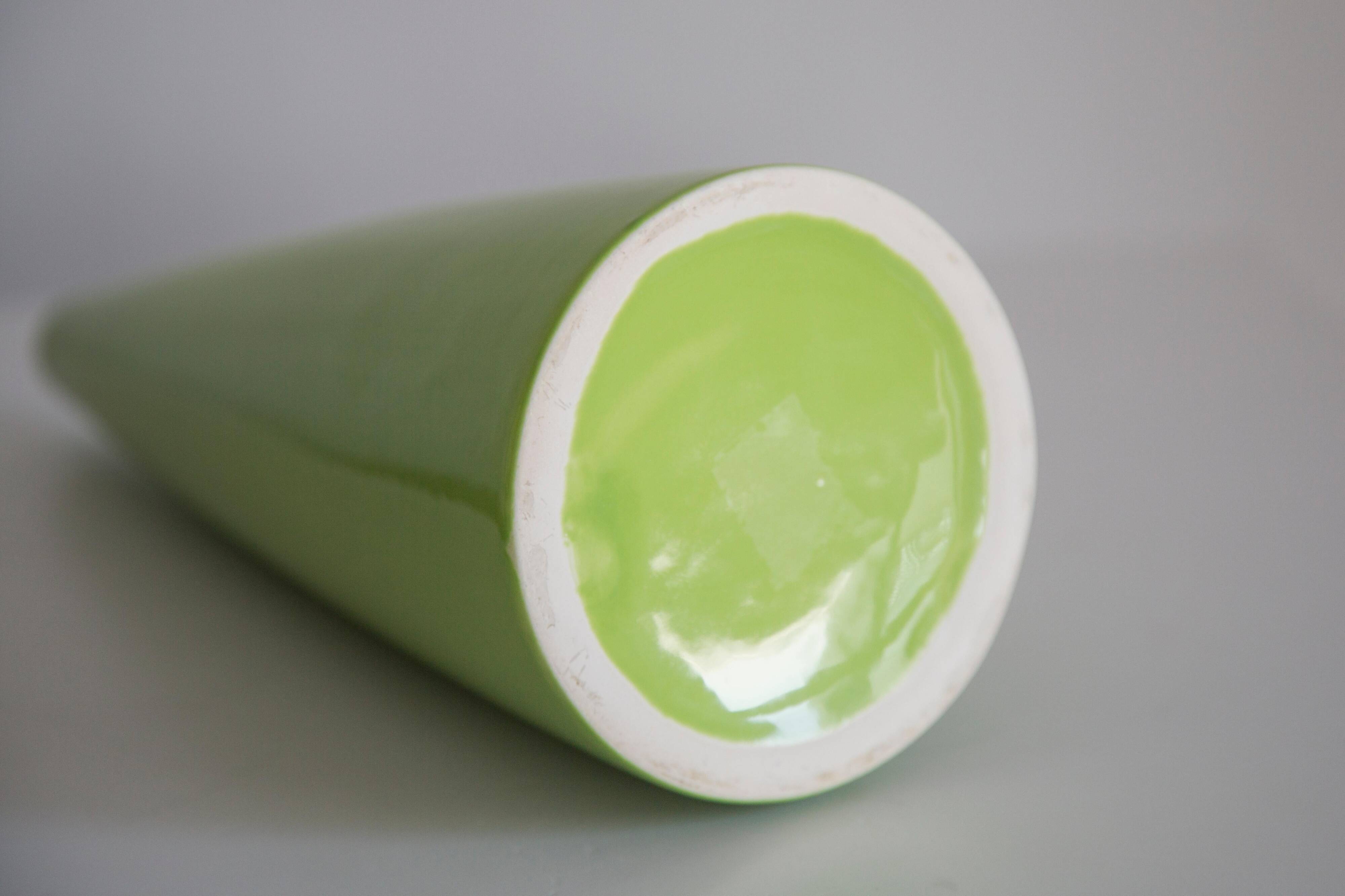 Vase Vert Artistique en Céramique Vintage du Milieu du Siècle, Europe, Années 1970