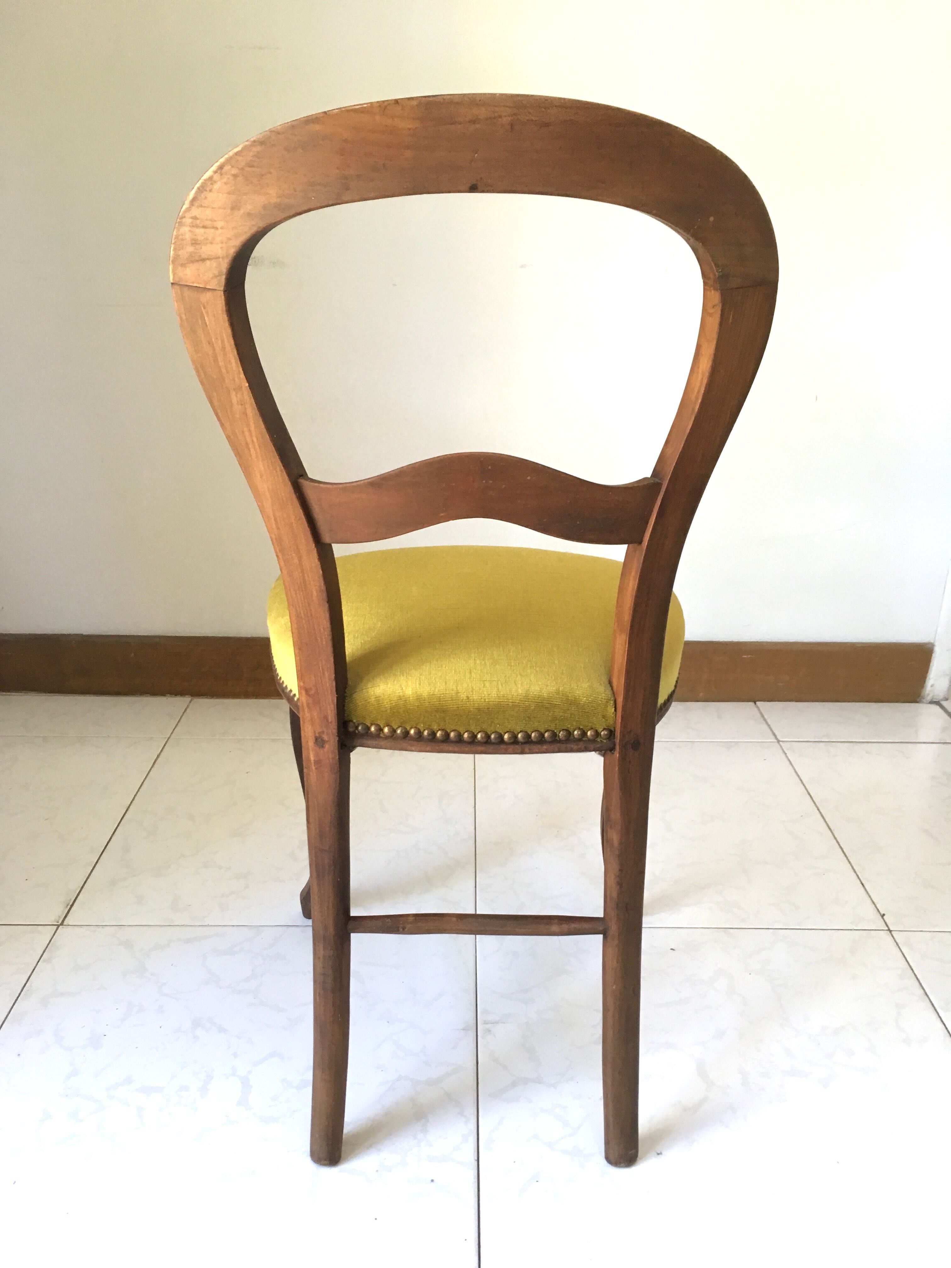 Paire de chaises en velours vert doré style Louis Philippe