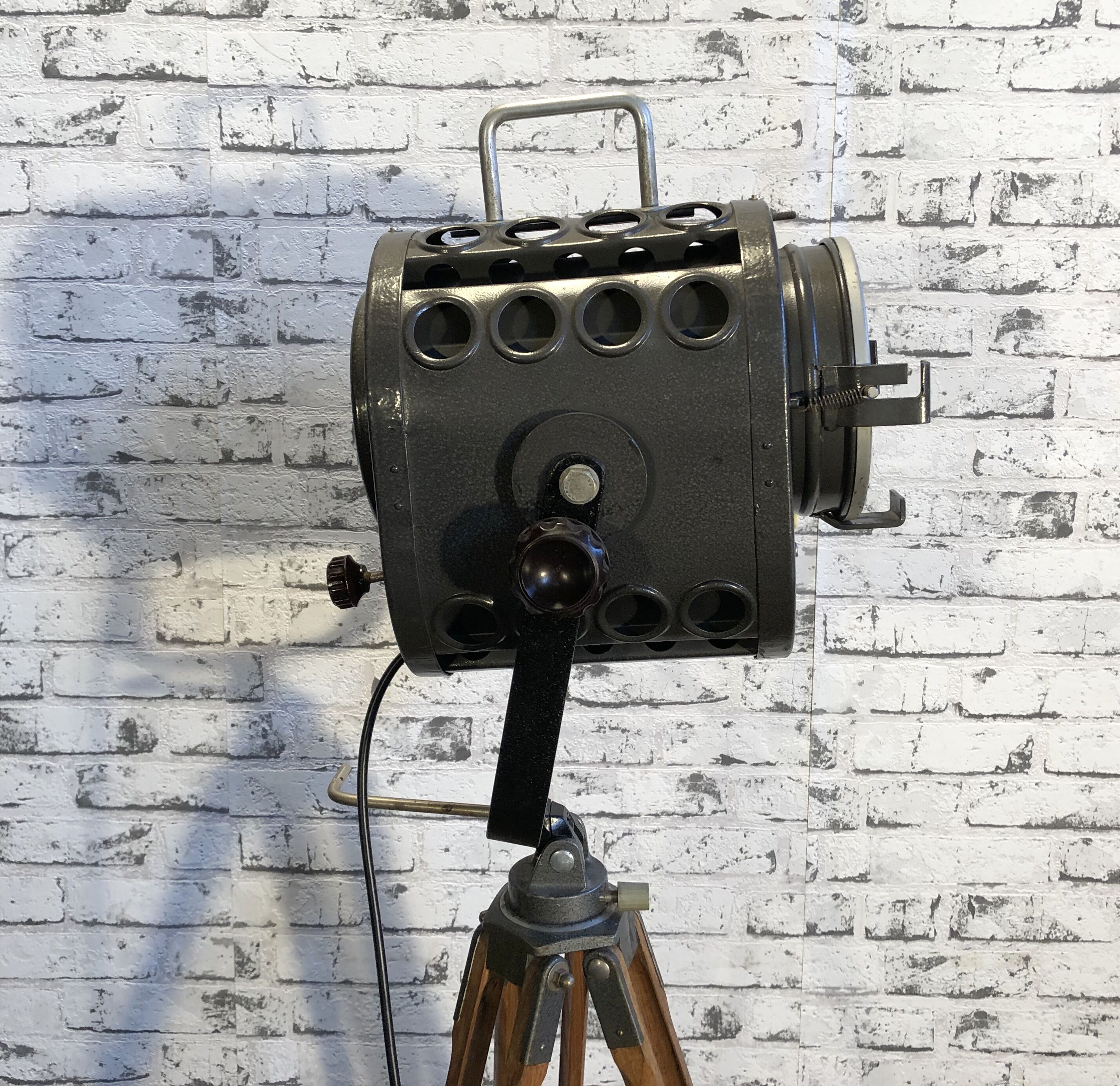 Projecteur de théâtre sur trépied vintage, années 1960