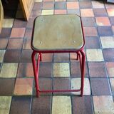 4 anciens tabourets de laboratoire en métal et assise bois