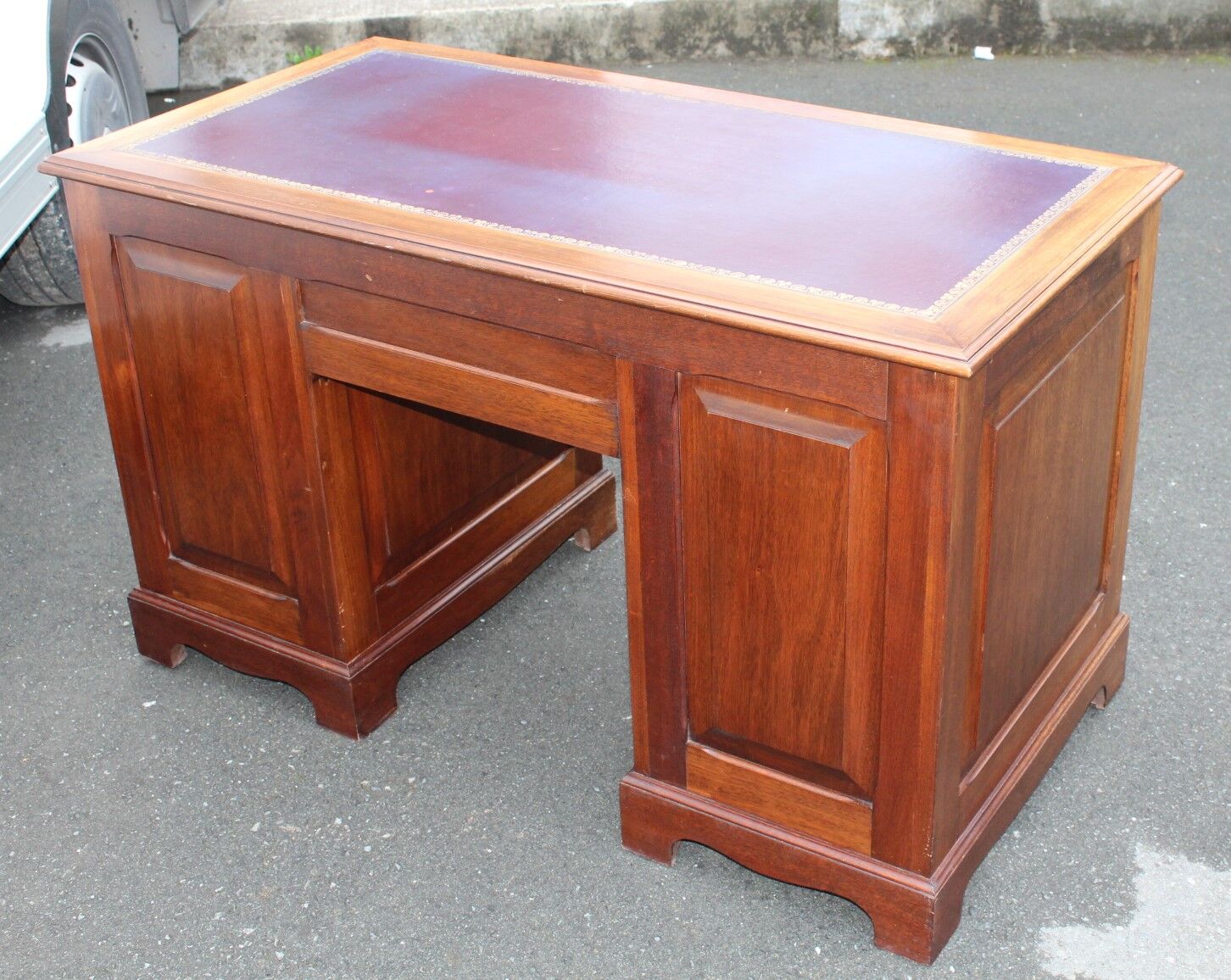 Mahogany desk from the 1920s