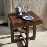 Artesania Alvarez Spanish plate in terracotta with blue plant motif.