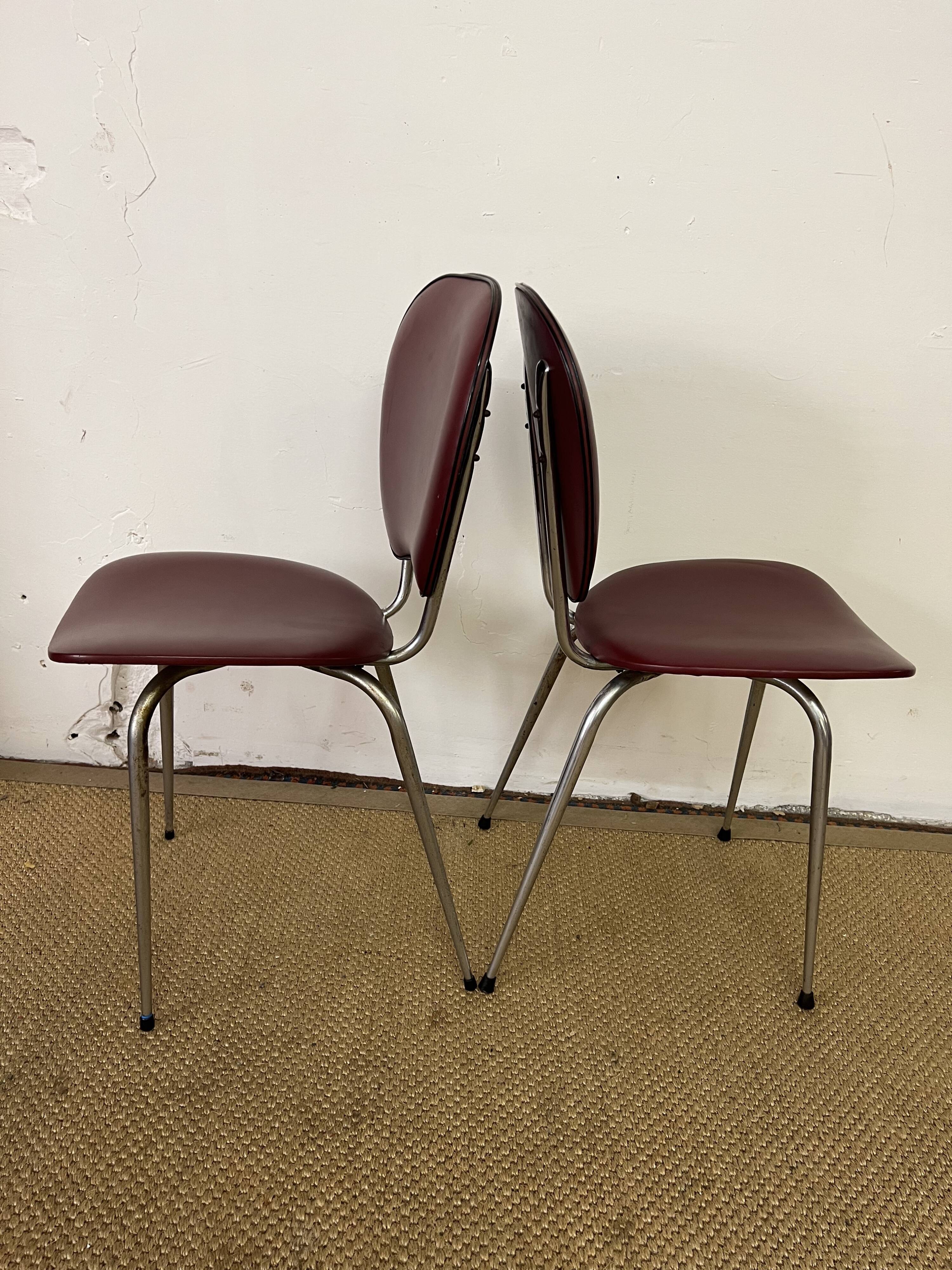 Paire de chaises vintage en skaï