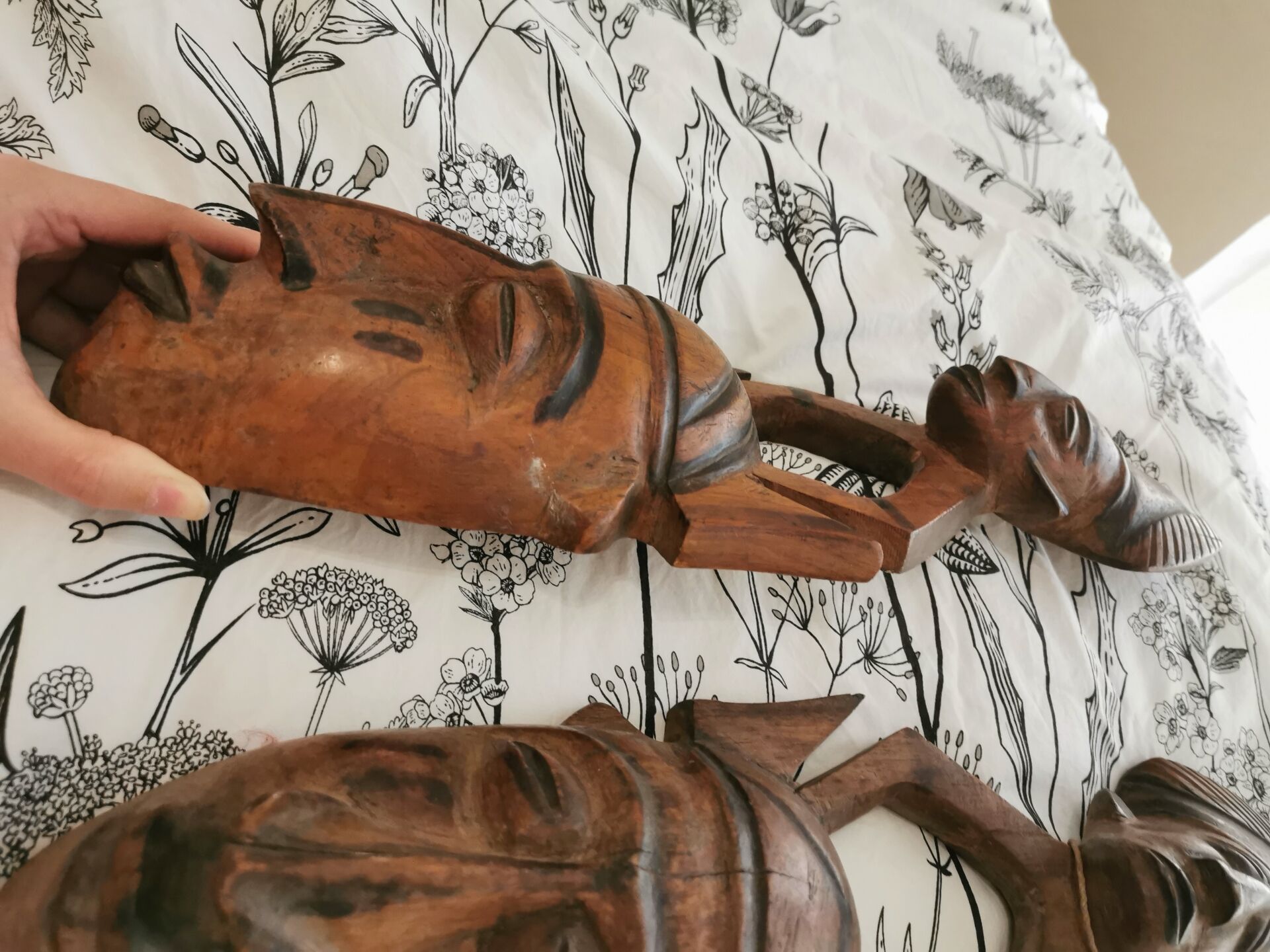Couple de masques Sculptés en bois Afrique 1950