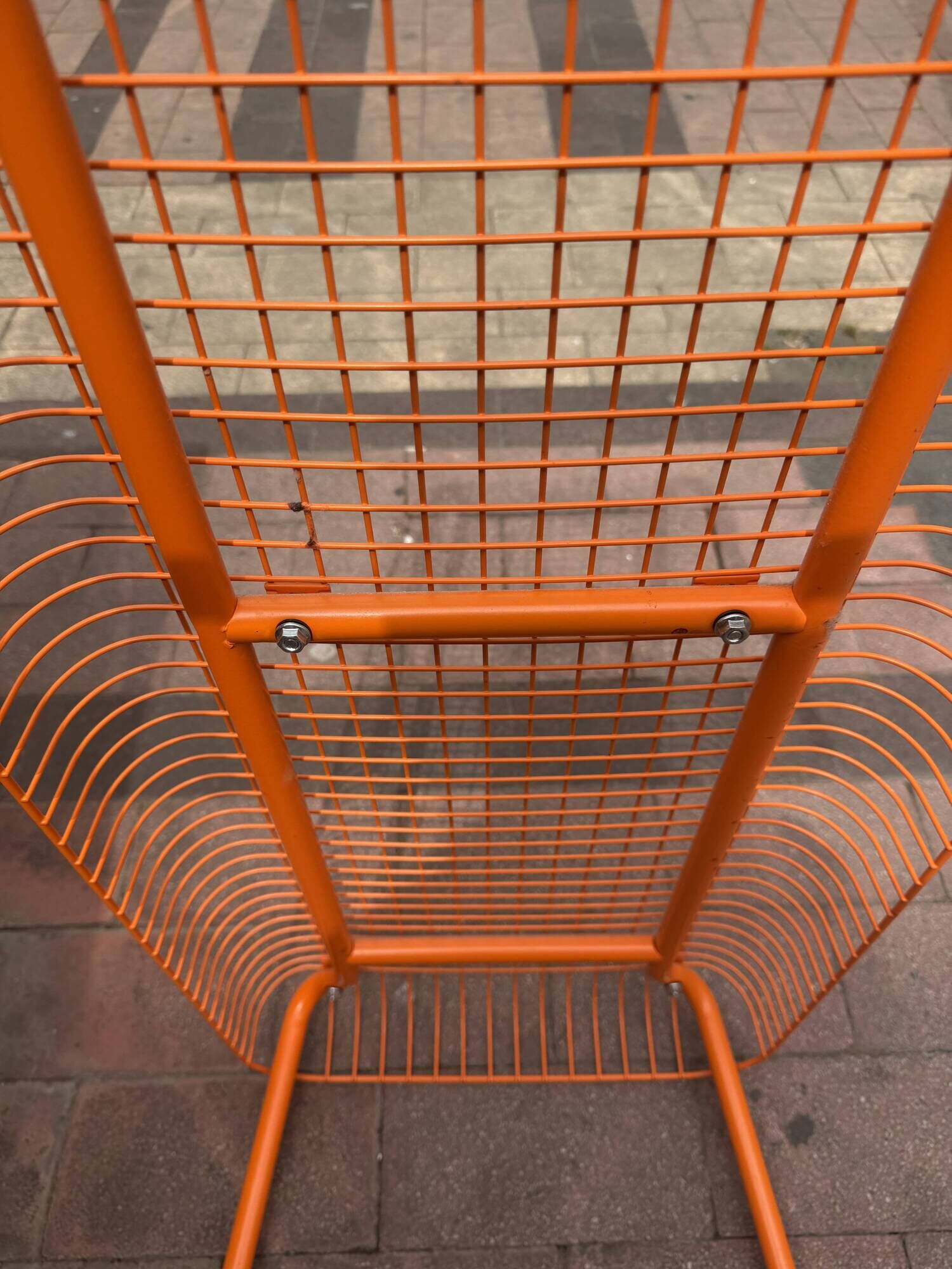 Banc design IKEA modèle Västeron en métal orange vers 1980 par Inml